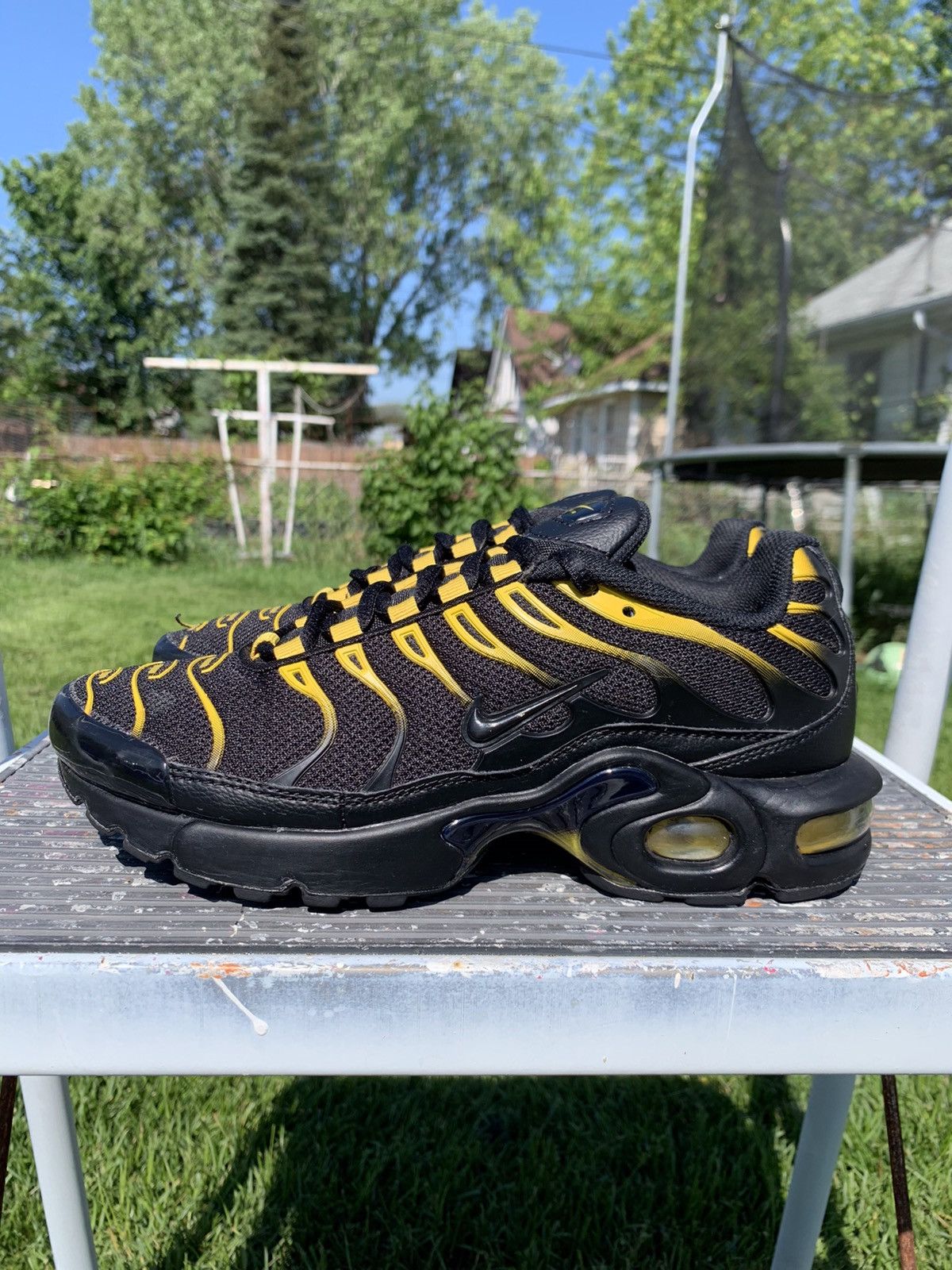 Nike air max plus vivid sulfur hotsell