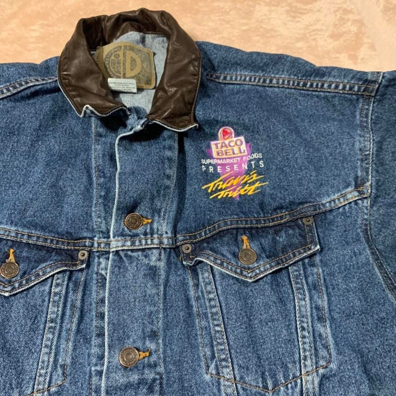 Rare Taco Bell offers Denim jacket Size M