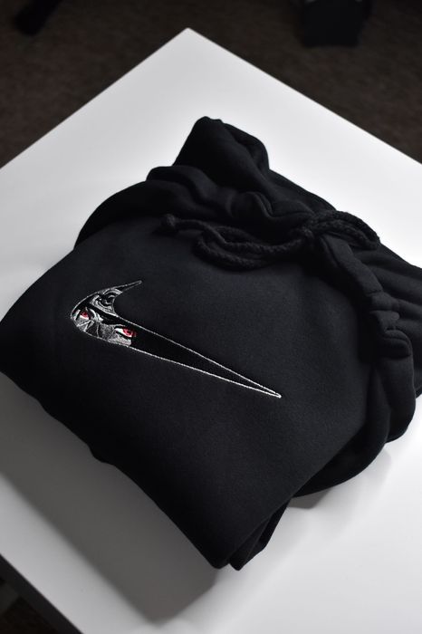 Itachi embroidered nike discount hoodie