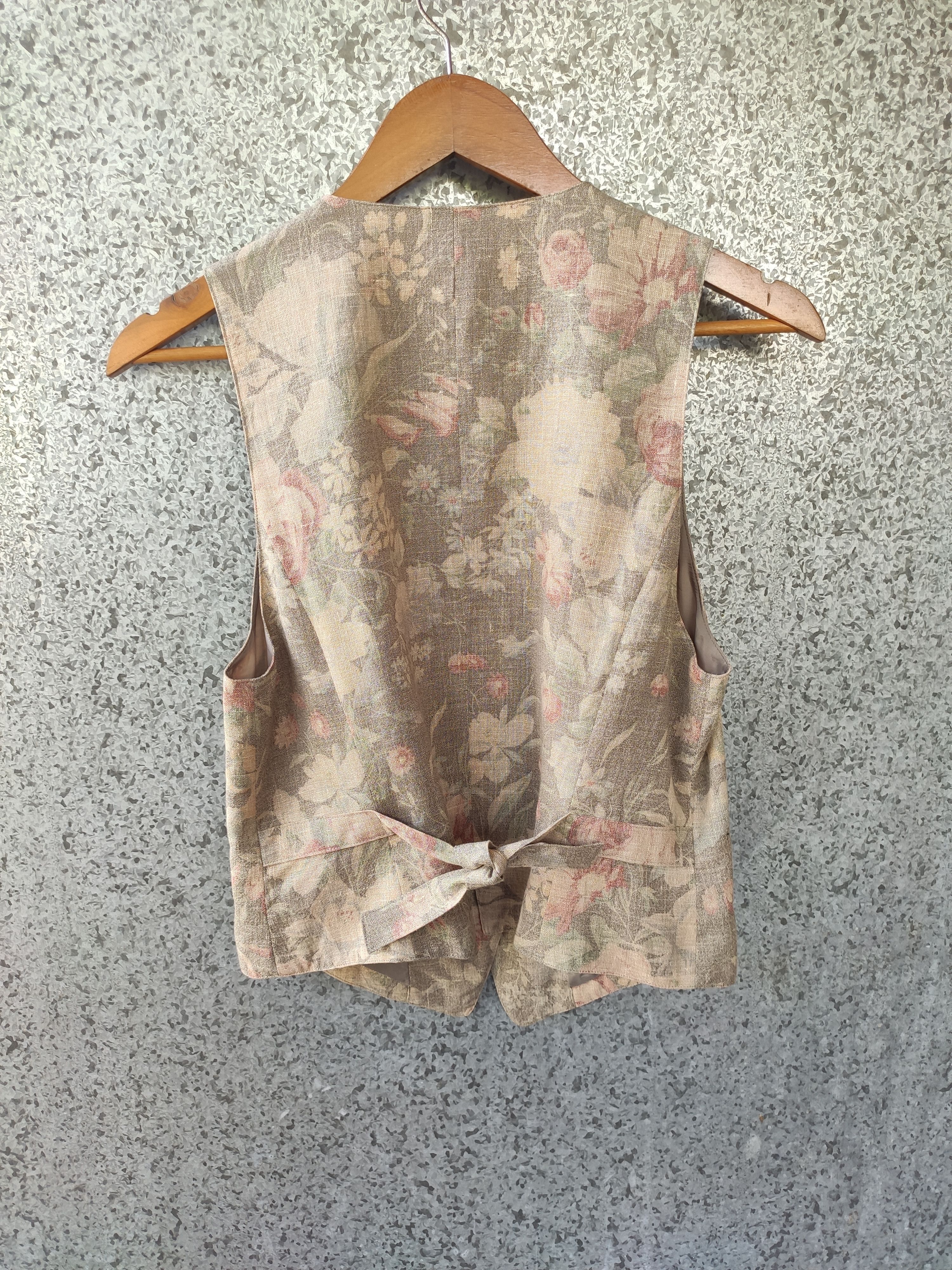 Burberry 🔥 Vintage Burberry's vest floral Size US S / EU 44-46 / 1 - 3 Thumbnail