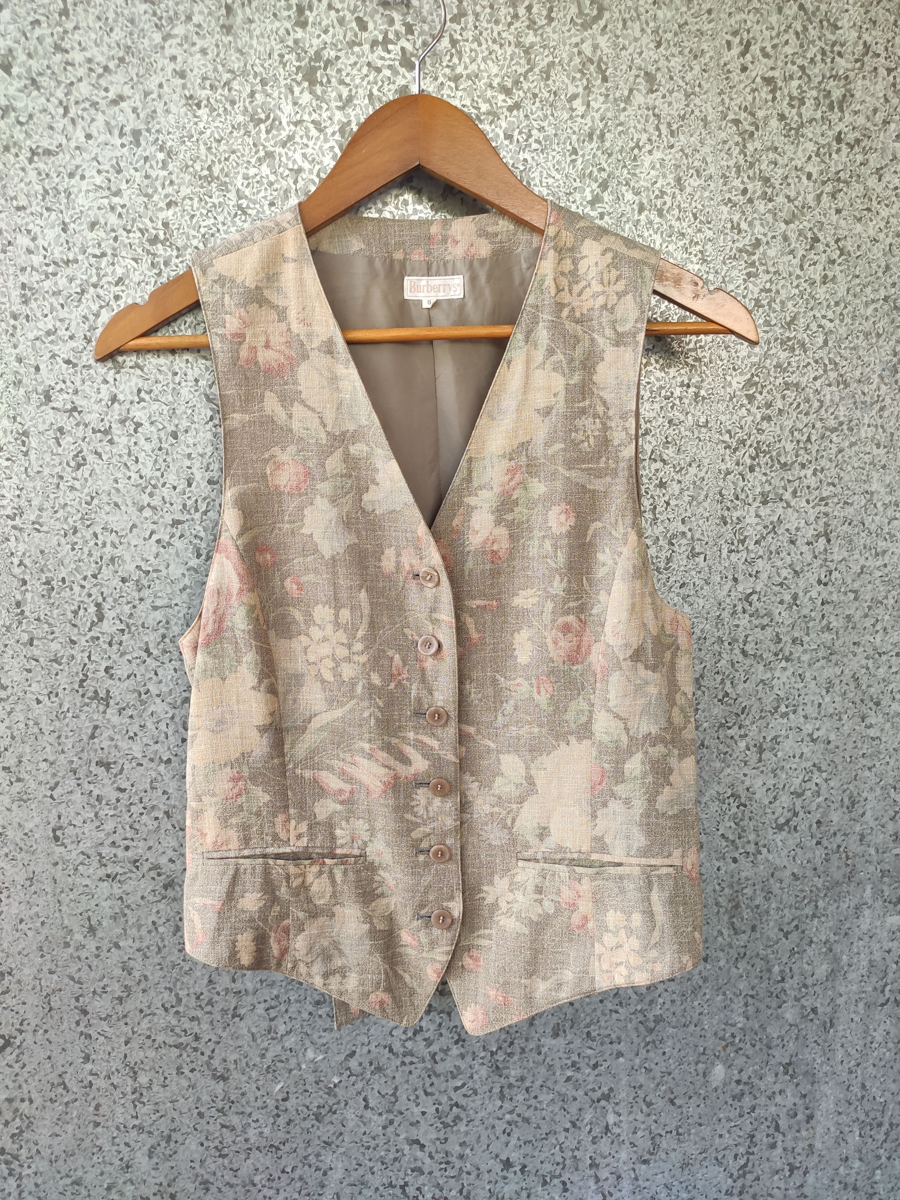 Burberry 🔥 Vintage Burberry's vest floral Size US S / EU 44-46 / 1 - 1 Thumbnail