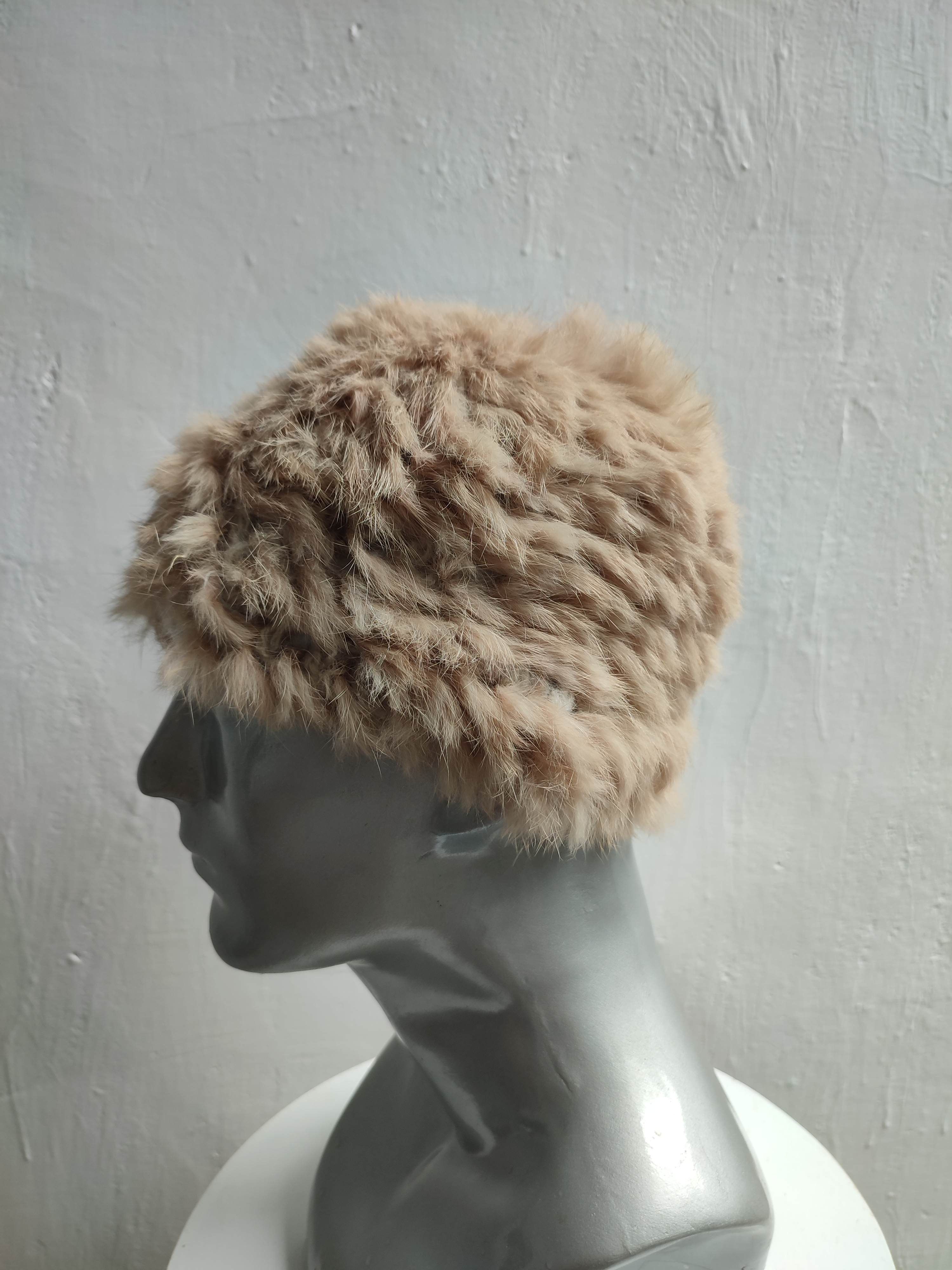 Japanese Brand Unknown Japanese Fur Beanie Hats Size ONE SIZE - 1 Thumbnail