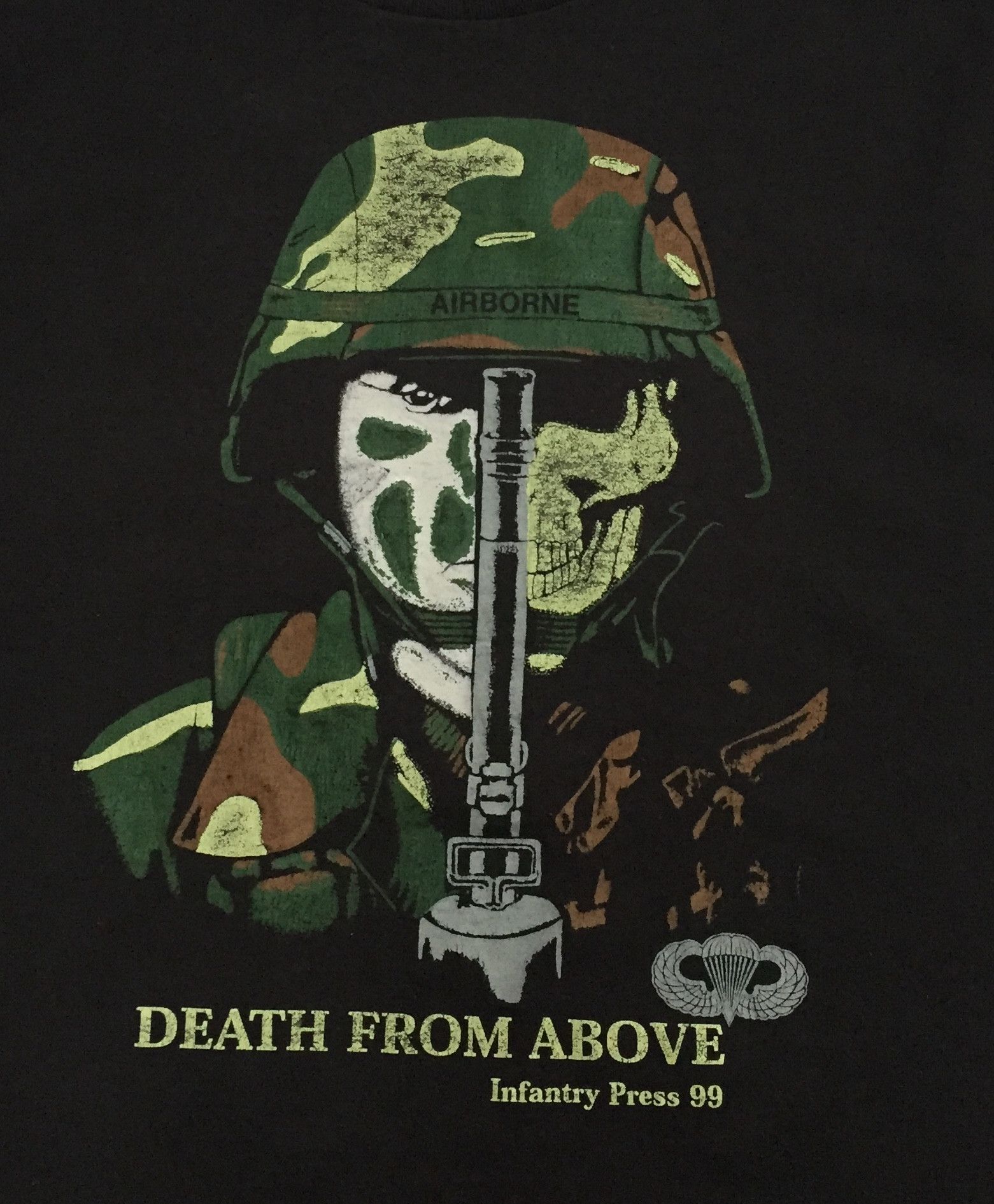 Fruit Of The Loom × Vintage VINTAGE 90s AIRBONE DEATH FROM ABOVE CAMO LOGO TSHIRT Size US L / EU 52-54 / 3 - 6 Thumbnail