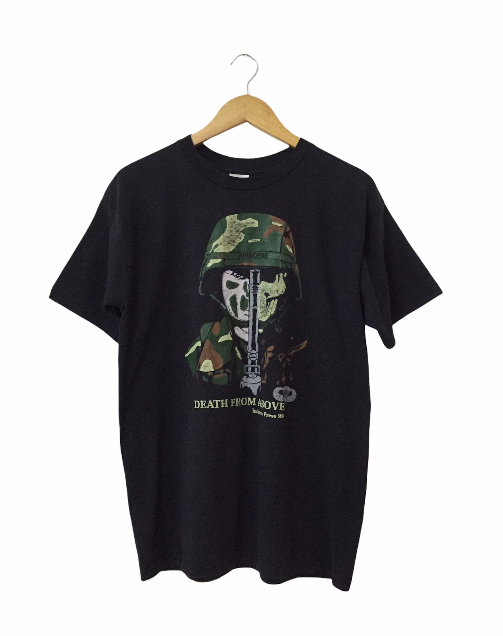 Fruit Of The Loom × Vintage VINTAGE 90s AIRBONE DEATH FROM ABOVE CAMO LOGO TSHIRT Size US L / EU 52-54 / 3 - 1 Thumbnail
