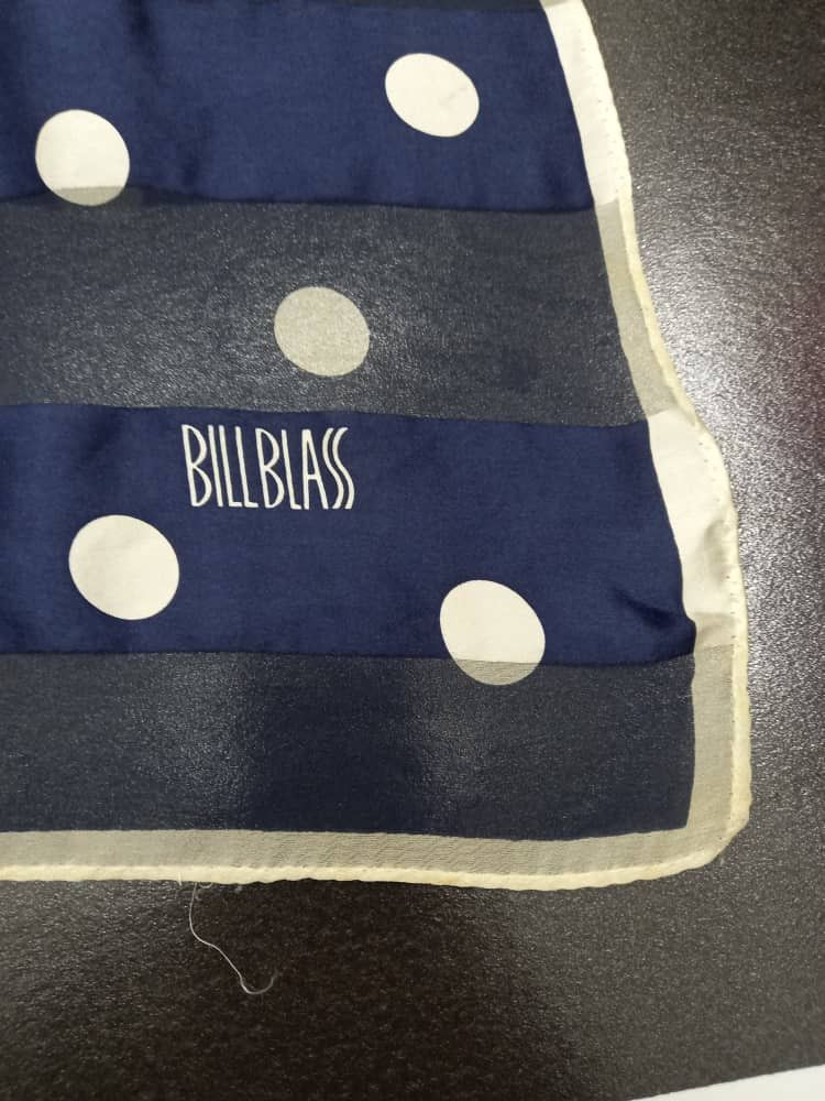 Bill Blass Bill Blass Scarf Size ONE SIZE - 2 Thumbnail