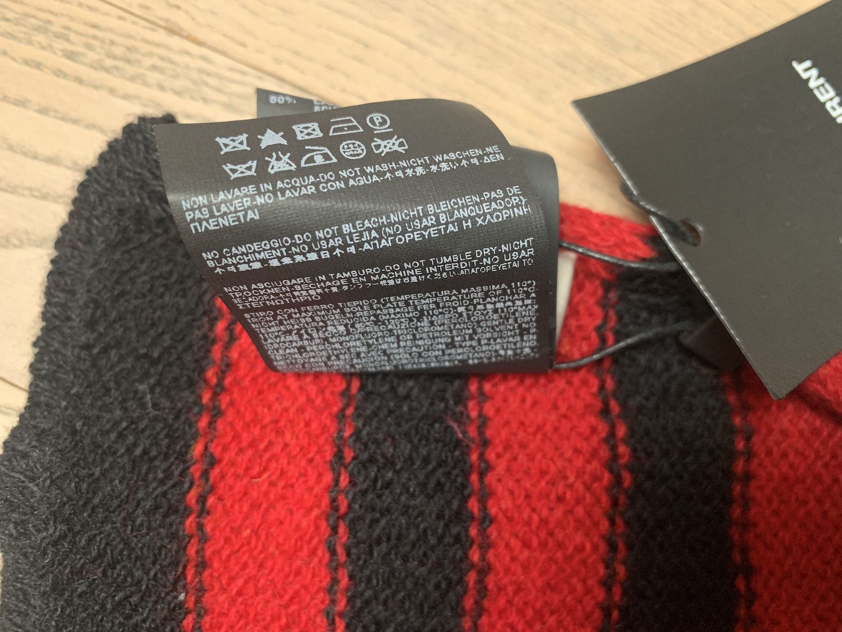 Hedi Slimane × Saint Laurent Paris FW'15 Red and Black Striped Extra Long Scarf Size ONE SIZE - 7 Thumbnail