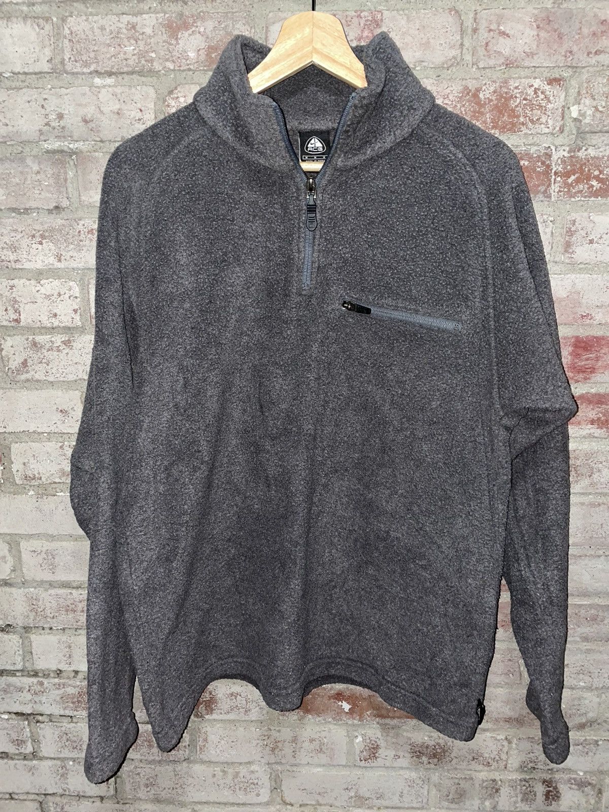 acg pullover