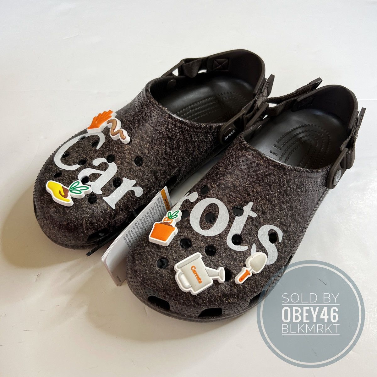 Crocs Crocs X Carrots Classic Unisex Clog Soil Expresso 10M/12W | Grailed