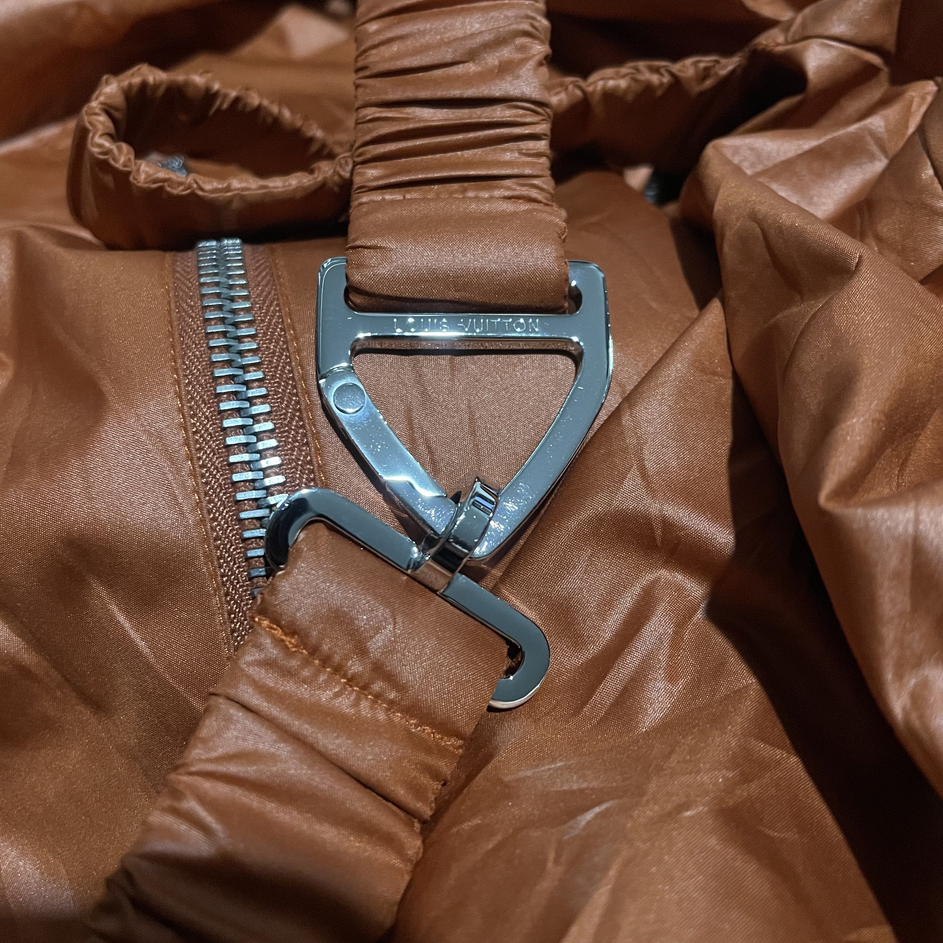 Louis Vuitton Louis Vuitton Parkas Jacket Transformable Waist Bag Size US L / EU 52-54 / 3 - 13 Thumbnail