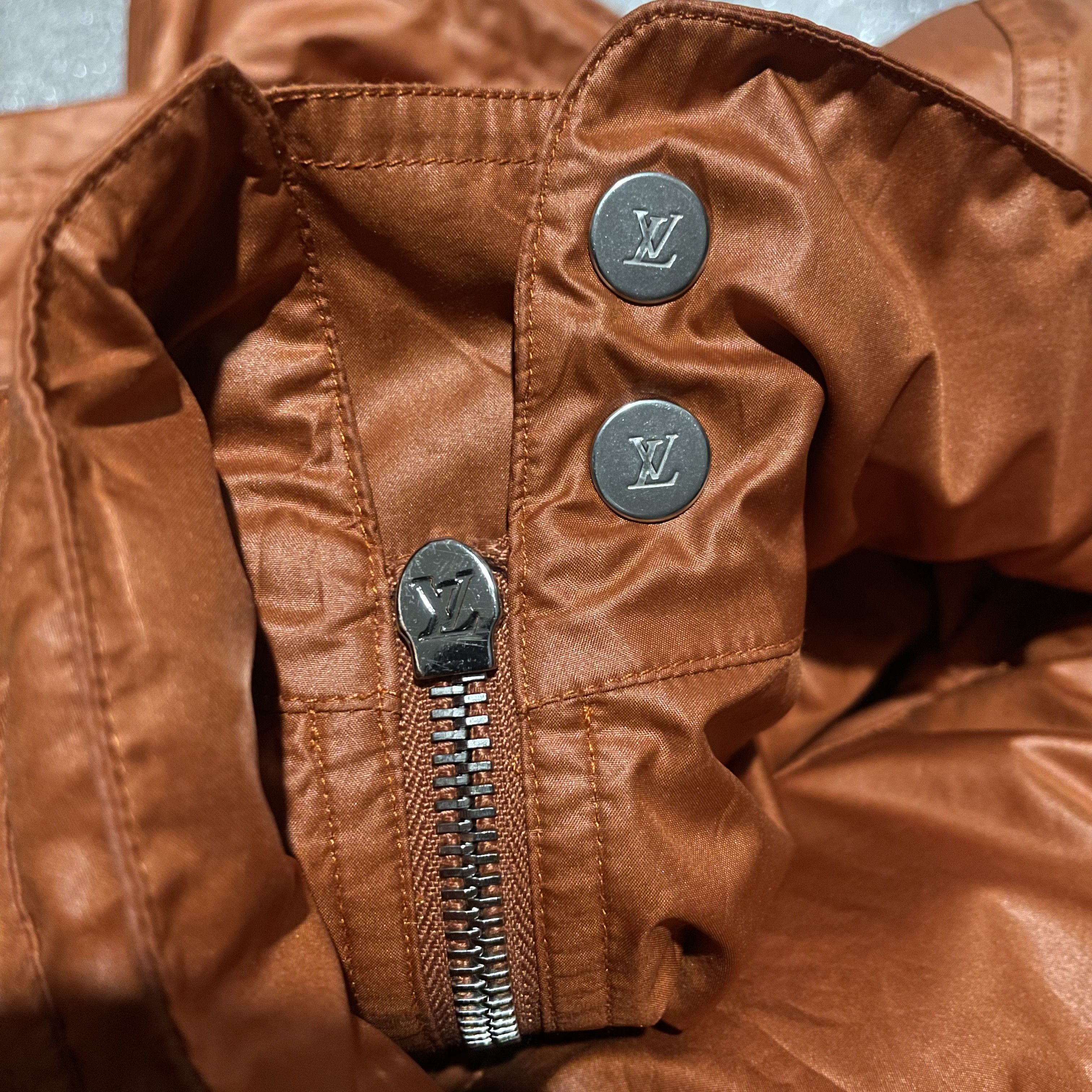 Louis Vuitton Louis Vuitton Parkas Jacket Transformable Waist Bag Size US L / EU 52-54 / 3 - 8 Thumbnail