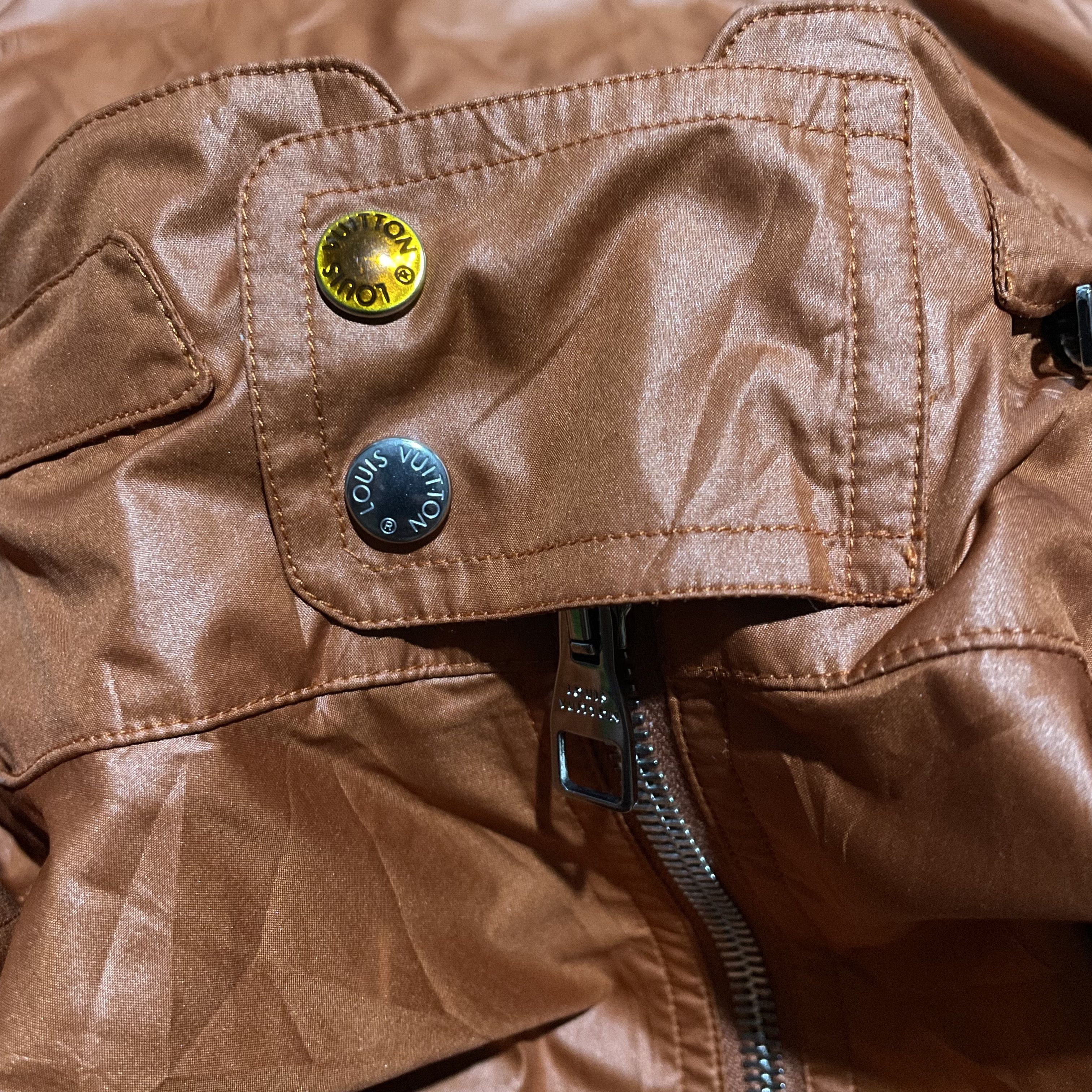 Louis Vuitton Louis Vuitton Parkas Jacket Transformable Waist Bag Size US L / EU 52-54 / 3 - 9 Thumbnail