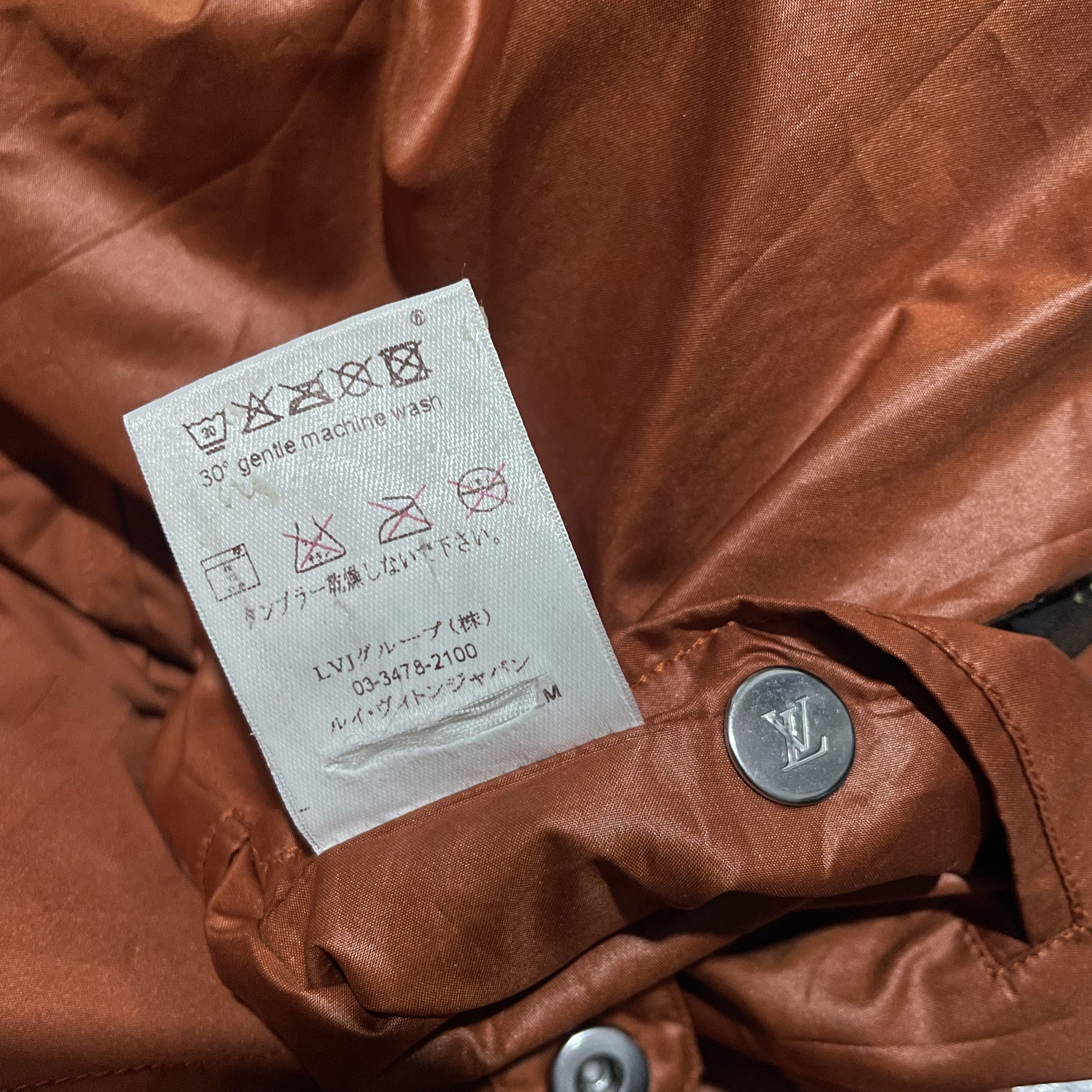 Louis Vuitton Louis Vuitton Parkas Jacket Transformable Waist Bag Size US L / EU 52-54 / 3 - 18 Thumbnail