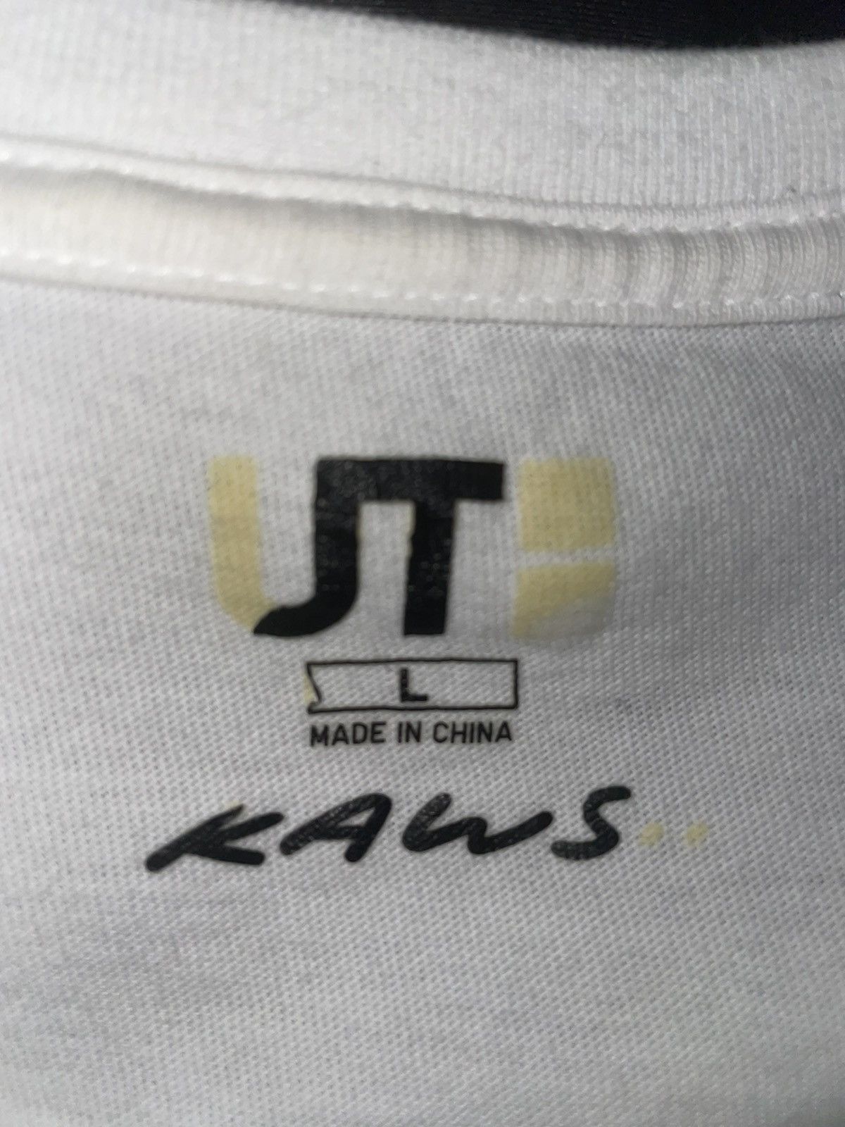 Japanese Brand × Kaws × Uniqlo KAWS X UNIQLO "PASSING THROUGH" WHITE TEE Size US M / EU 48-50 / 2 - 5 Thumbnail