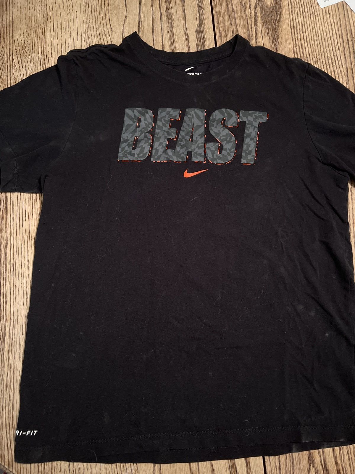 Nike Nike beast shirt Size US L / EU 52-54 / 3 - 1 Preview
