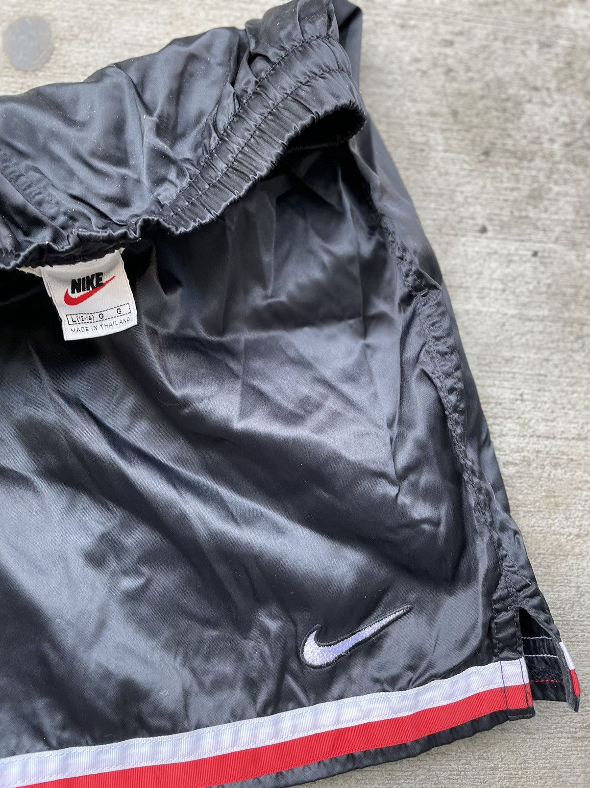 Nike × Vintage Vintage 90s Nike Shorts Size US 30 / EU 46 - 3 Thumbnail