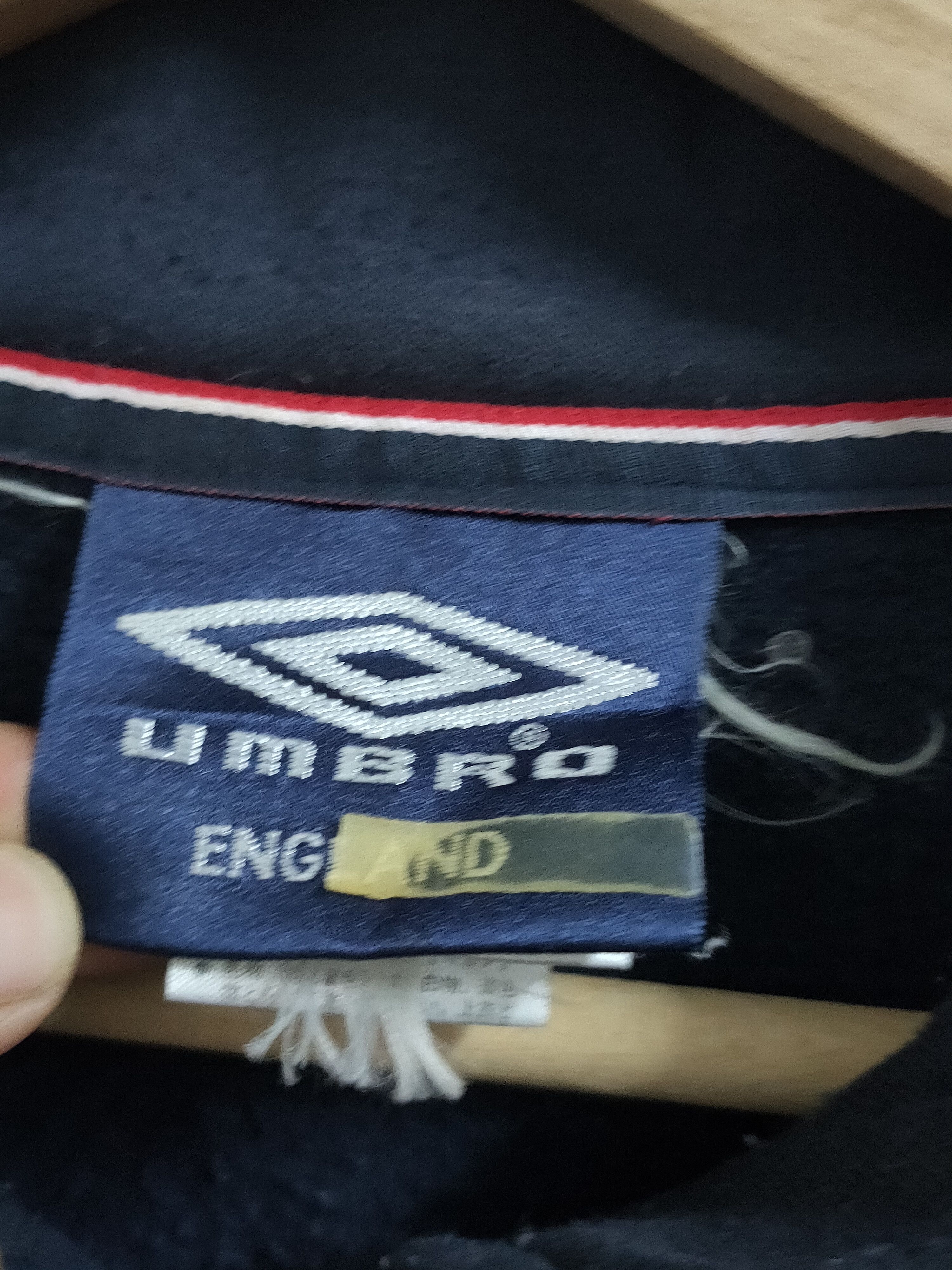 Umbro Umbro England vintage zip jacket official team product Size US L / EU 52-54 / 3 - 10 Thumbnail