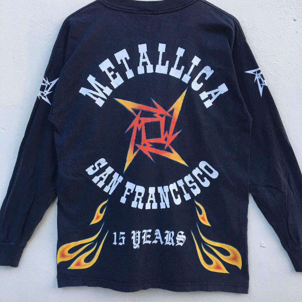 Band Tees × Metallica × Vintage Vintage METALLICA 15TH YEARS ANNIVERSARY LONGSLEEVE T-shirt Size US L / EU 52-54 / 3 - 2 Thumbnail
