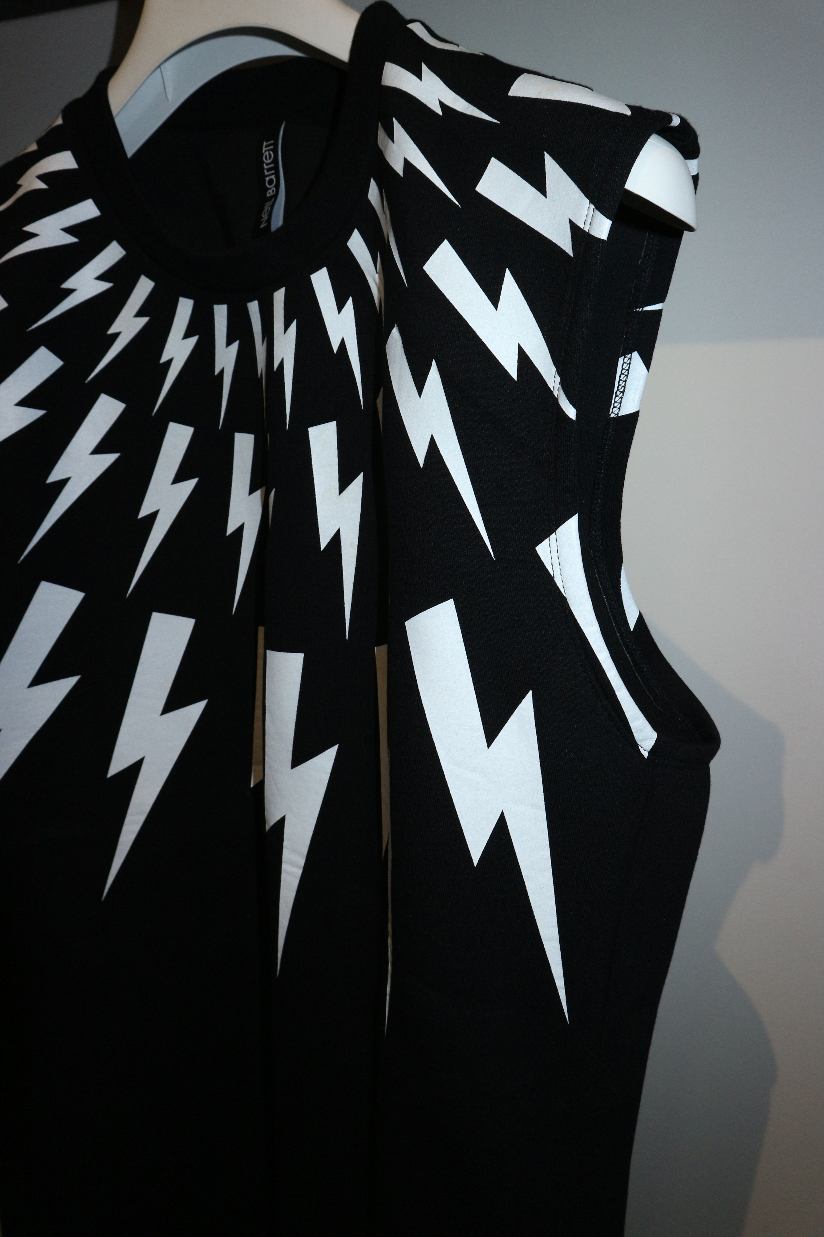 Neil Barrett Lightning bolt print neoprene tanktop Size US XS / EU 42 / 0 - 2 Thumbnail