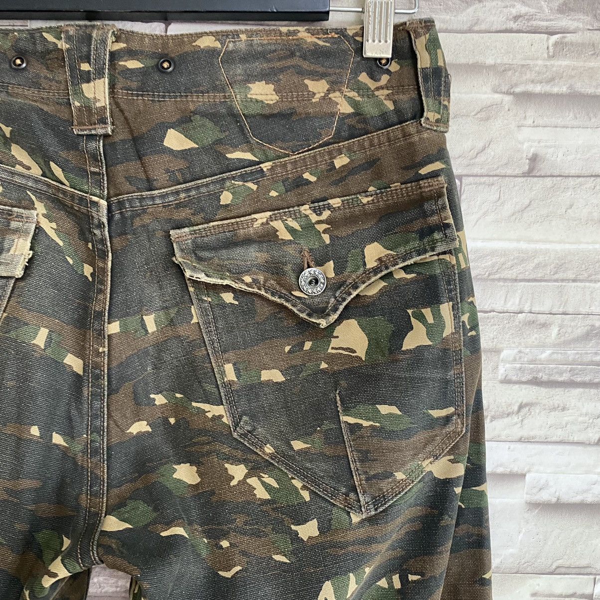 Spellbound Japanese Brand Spellbound Tiger Stripe Camo Pants Size US 29 - 13 Thumbnail