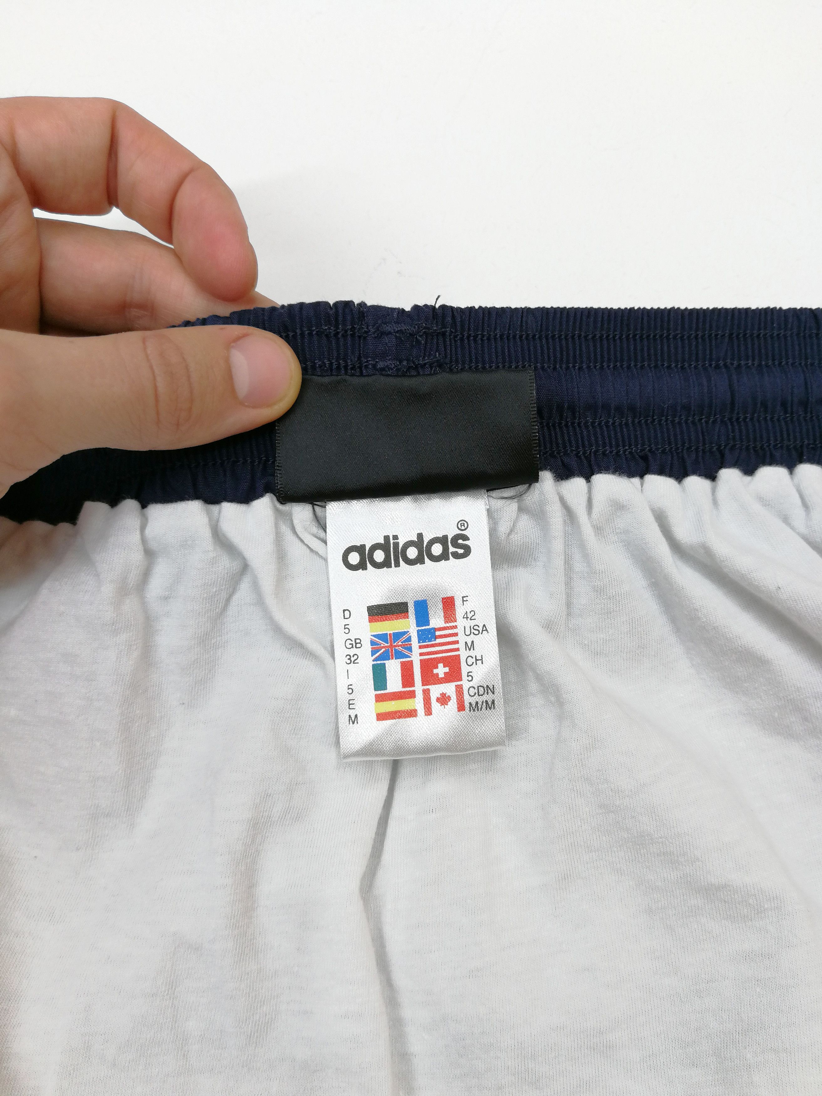 Adidas × Vintage Vintage Adidas Shorts Running Navy Blue Size US 32 / EU 48 - 11 Thumbnail