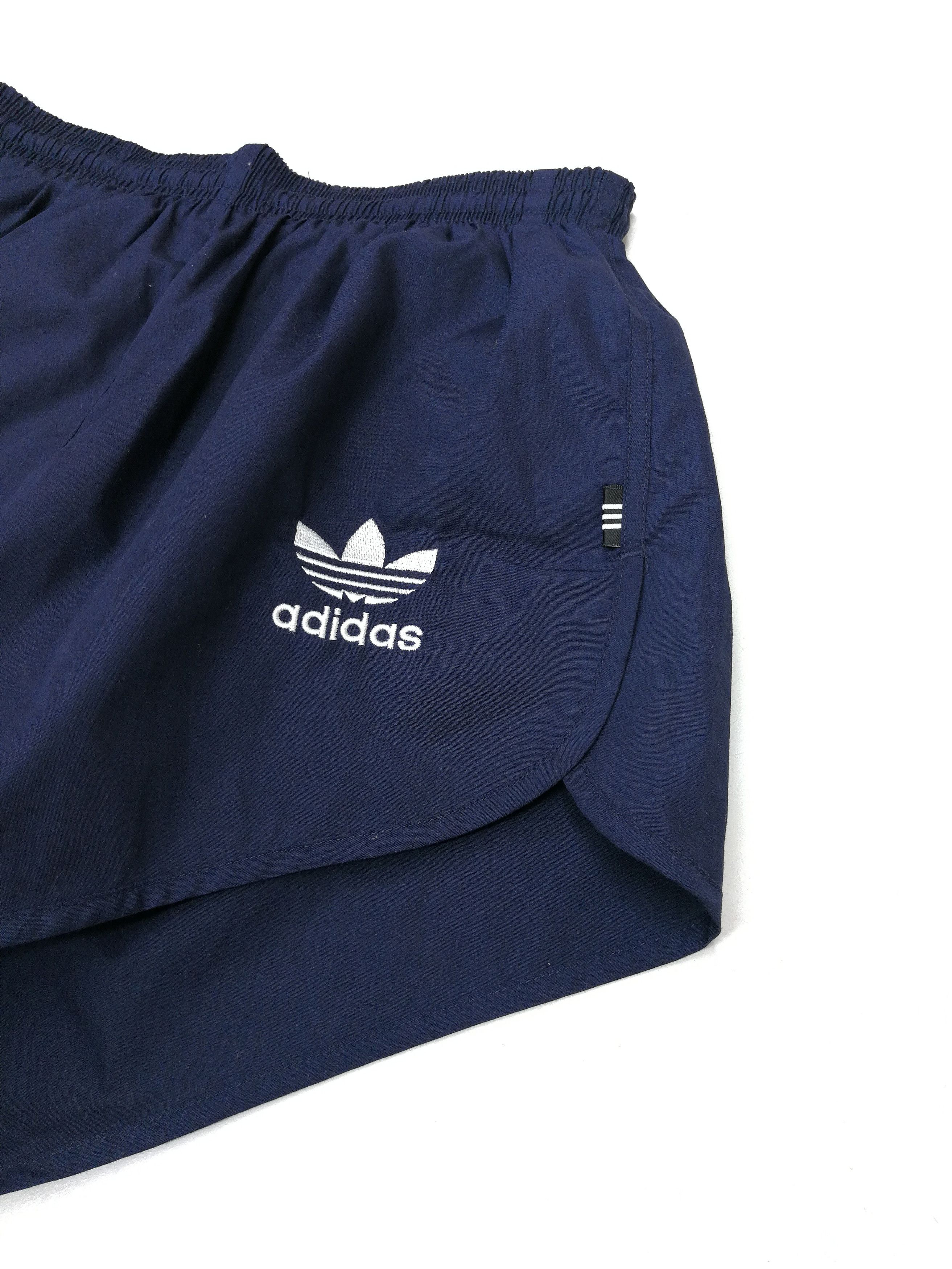 Adidas × Vintage Vintage Adidas Shorts Running Navy Blue Size US 32 / EU 48 - 4 Thumbnail