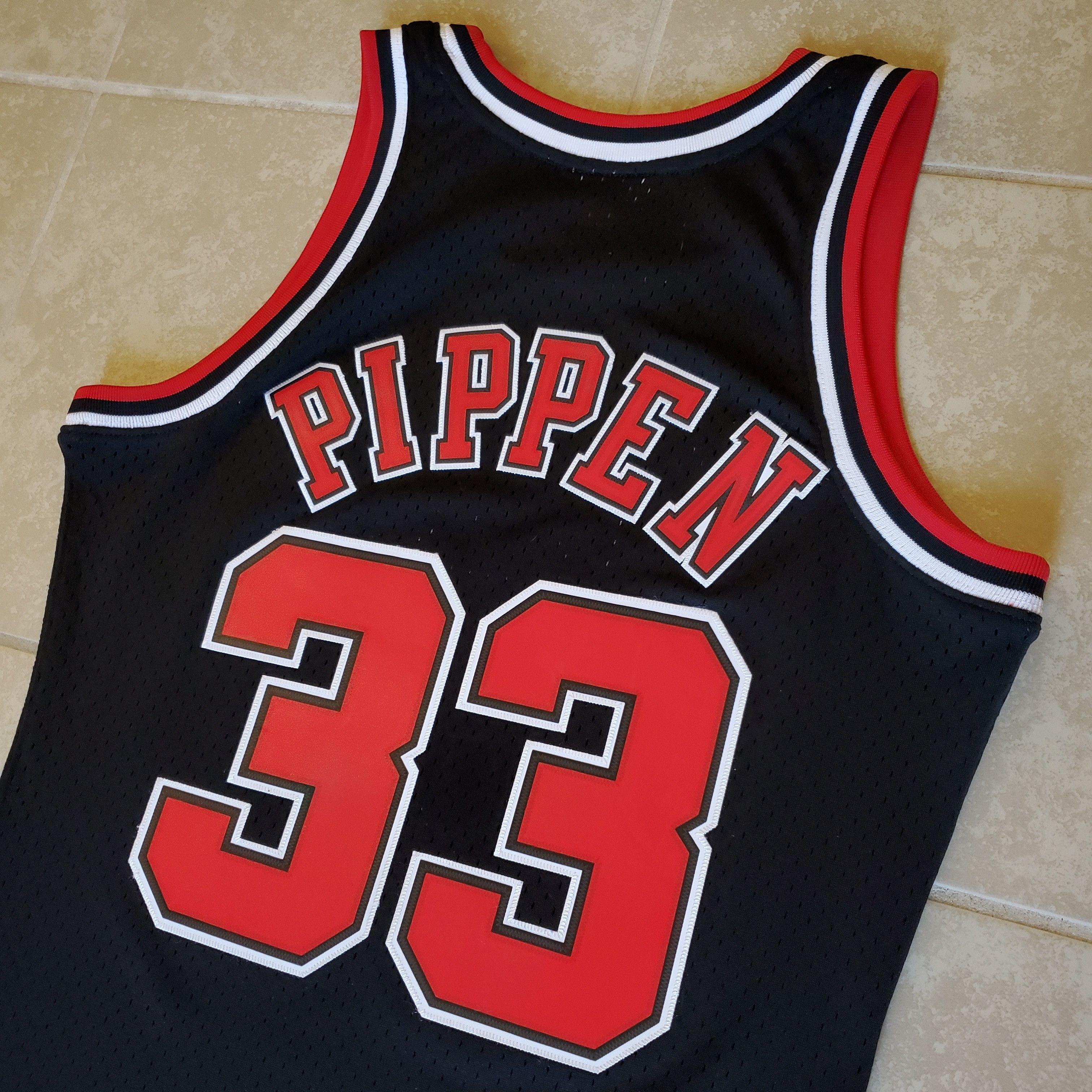 Mitchell & Ness × NBA × Vintage SCOTTIE PIPPEN JERSEY Size US S / EU 44-46 / 1 - 12 Thumbnail