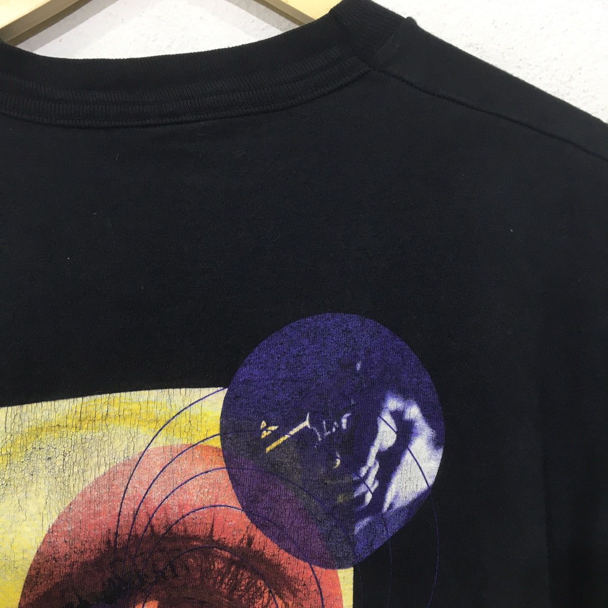 Vintage Vintage 90s James Bond 007 Goldeneye Action Tshirt Size US L / EU 52-54 / 3 - 4 Thumbnail