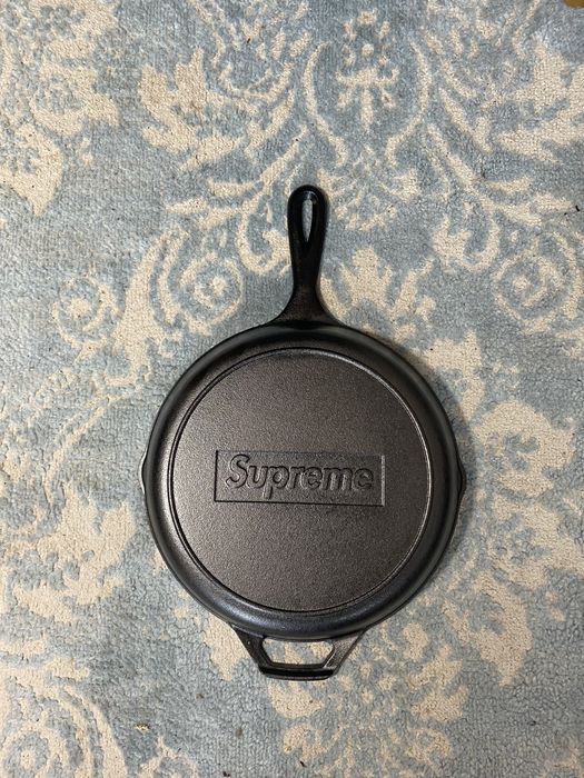 Supreme Lodge Supreme 10' Iron Skillet | Grailed