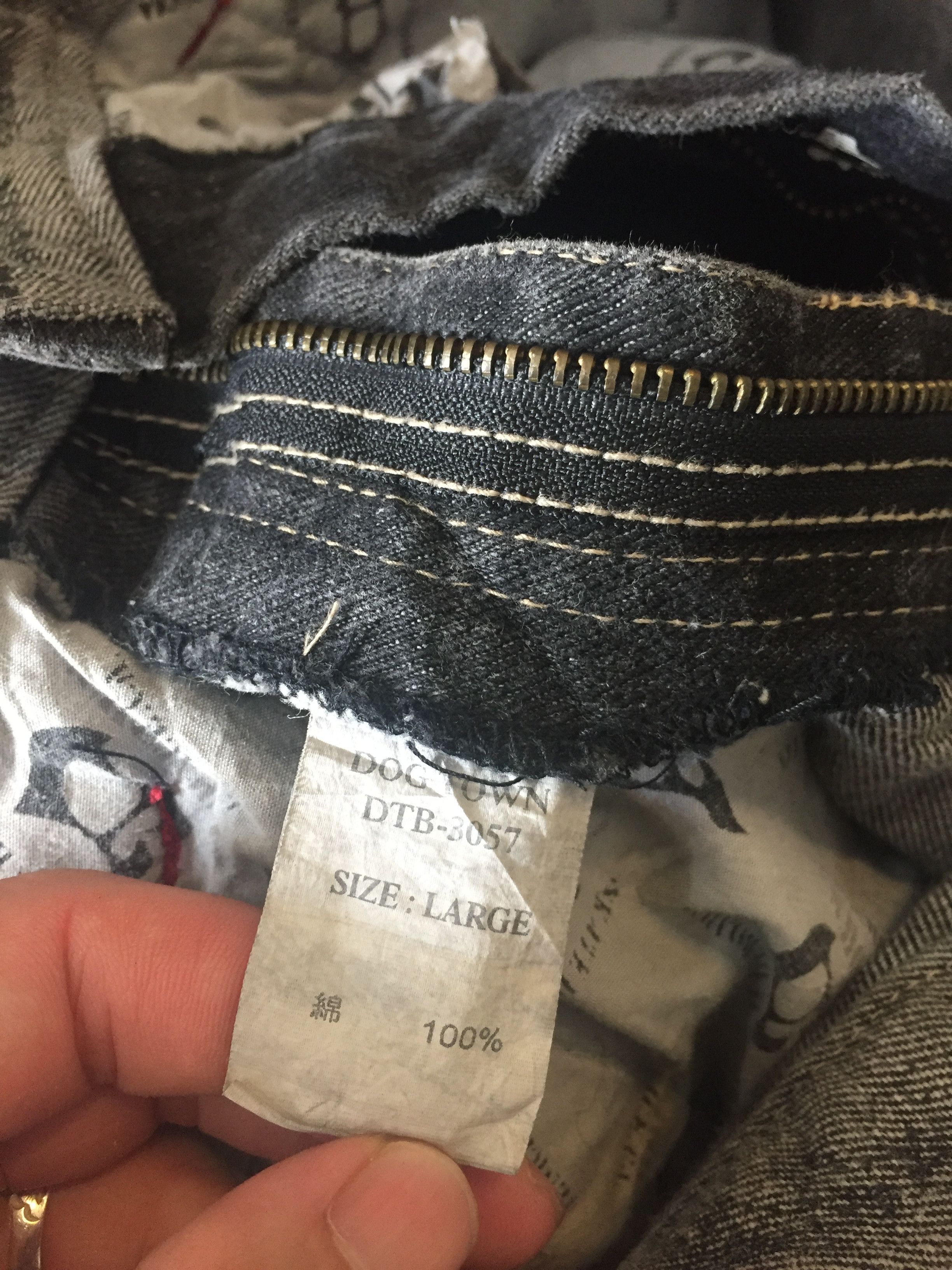 Dogtown 2000s Dogtown fringe distressed baggy carpenter denim Size US 34 / EU 50 - 12 Thumbnail