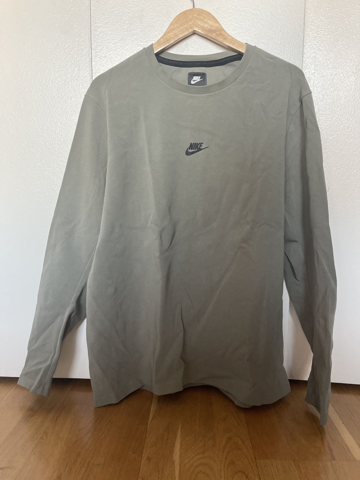 Nike Nike Air Long Sleeve Shirt Size US XL / EU 56 / 4 - 1 Thumbnail