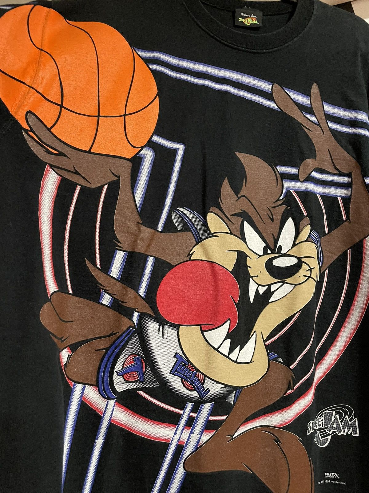 Vintage 1996 Space Jam Tazmanian Devil Size US XL / EU 56 / 4 - 2 Thumbnail