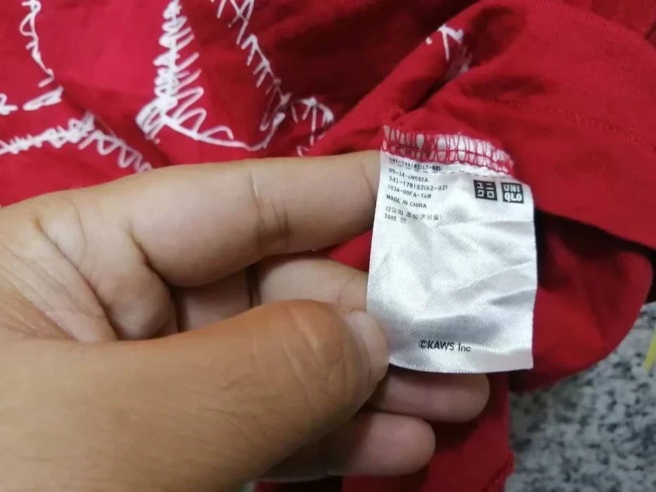 Japanese Brand VINTAGE KAWS VERY RARE Size US XL / EU 56 / 4 - 6 Thumbnail