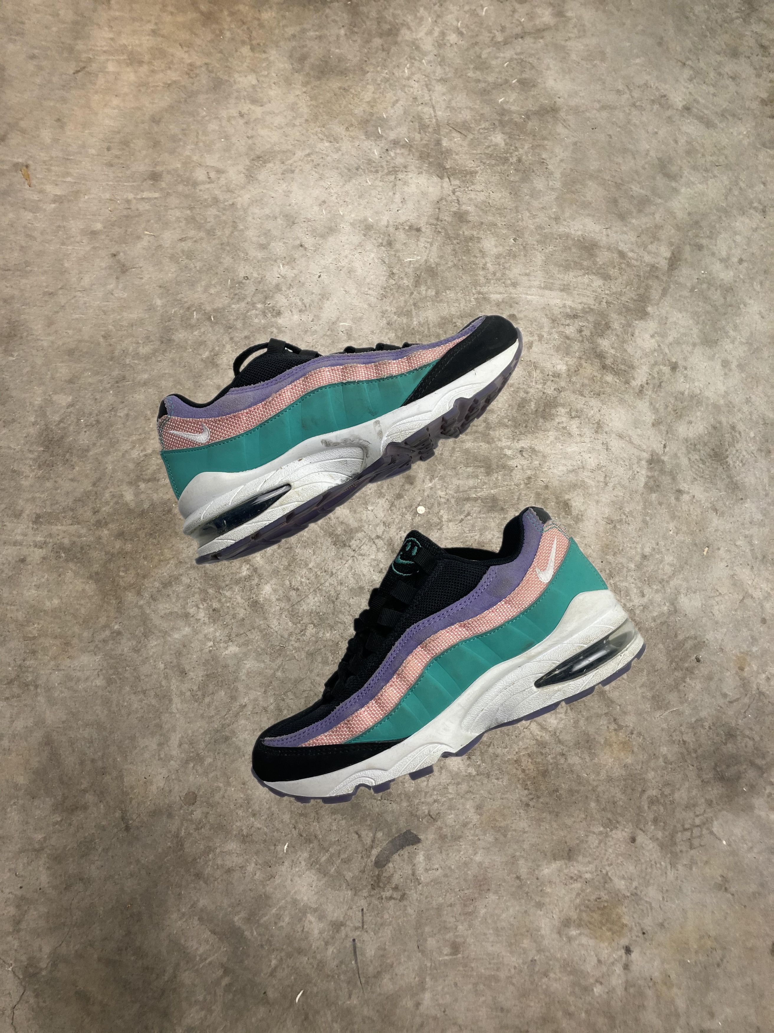 Nike Air Max 95 Have A Nike Day Low Top Sneakers Swoosh 5Y