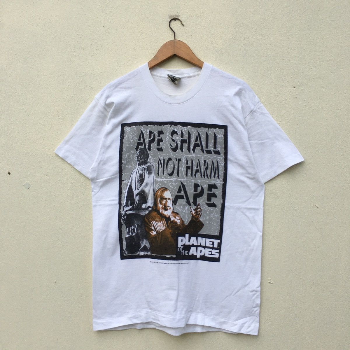 Vintage Vintage PLANET OF THE APE MOSQUITOHEAD T-shirt Size US L / EU 52-54 / 3 - 1 Thumbnail