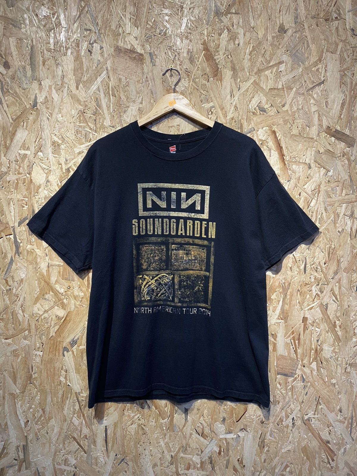 Hanes Rare Nine inch nails soundgarden 2014 hanes band rap thshirt | Grailed