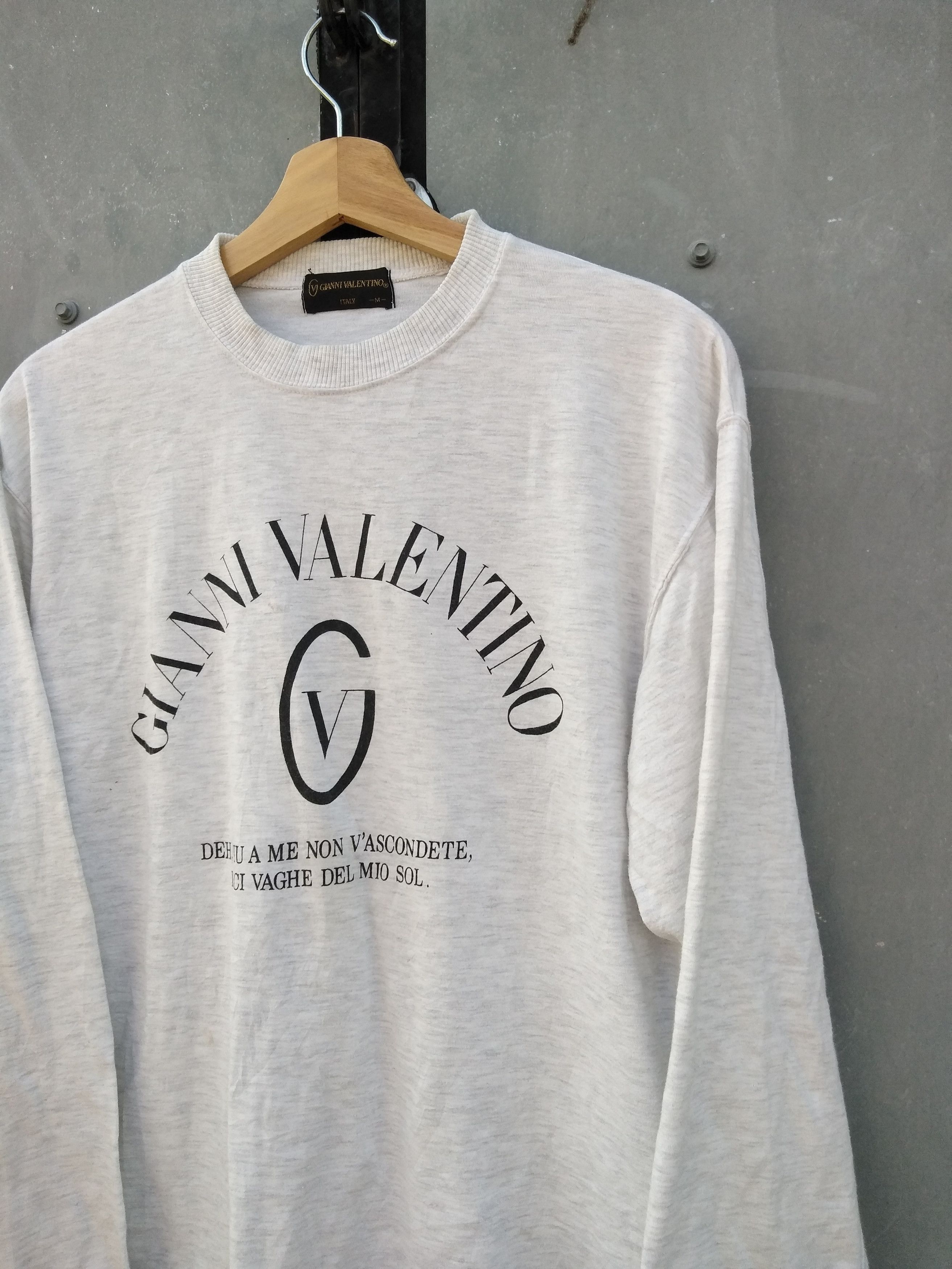 Gianni Valentino 💥VTG 90s GIANNI VALENTINO BIG LOGO LS T SHIRTS Size US M / EU 48-50 / 2 - 2 Thumbnail