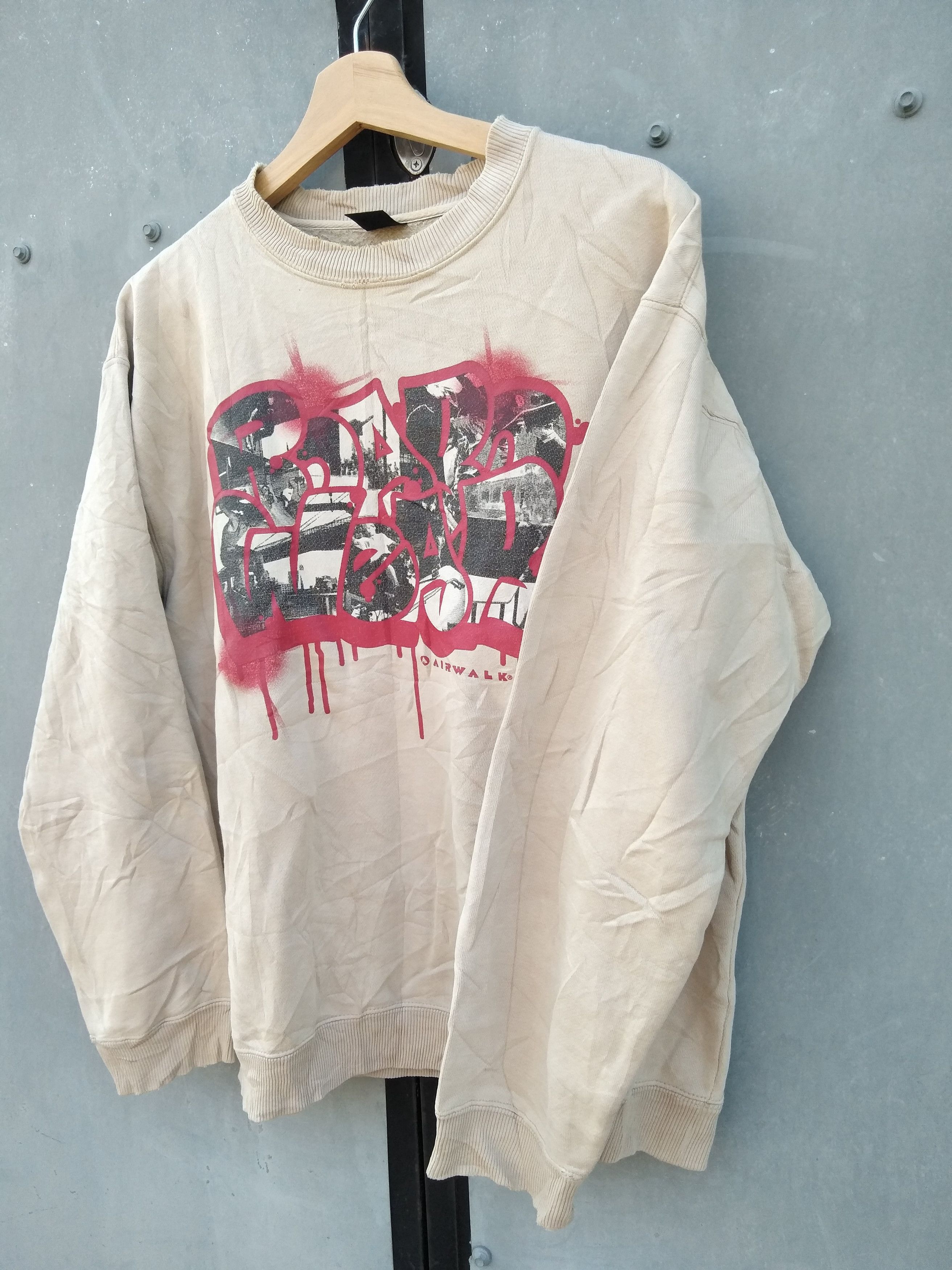 Airwalk VTG 90s AIRWALK BOARD WEAR SKATES DISTRESSED SWEATSHIRTS Size US L / EU 52-54 / 3 - 2 Thumbnail