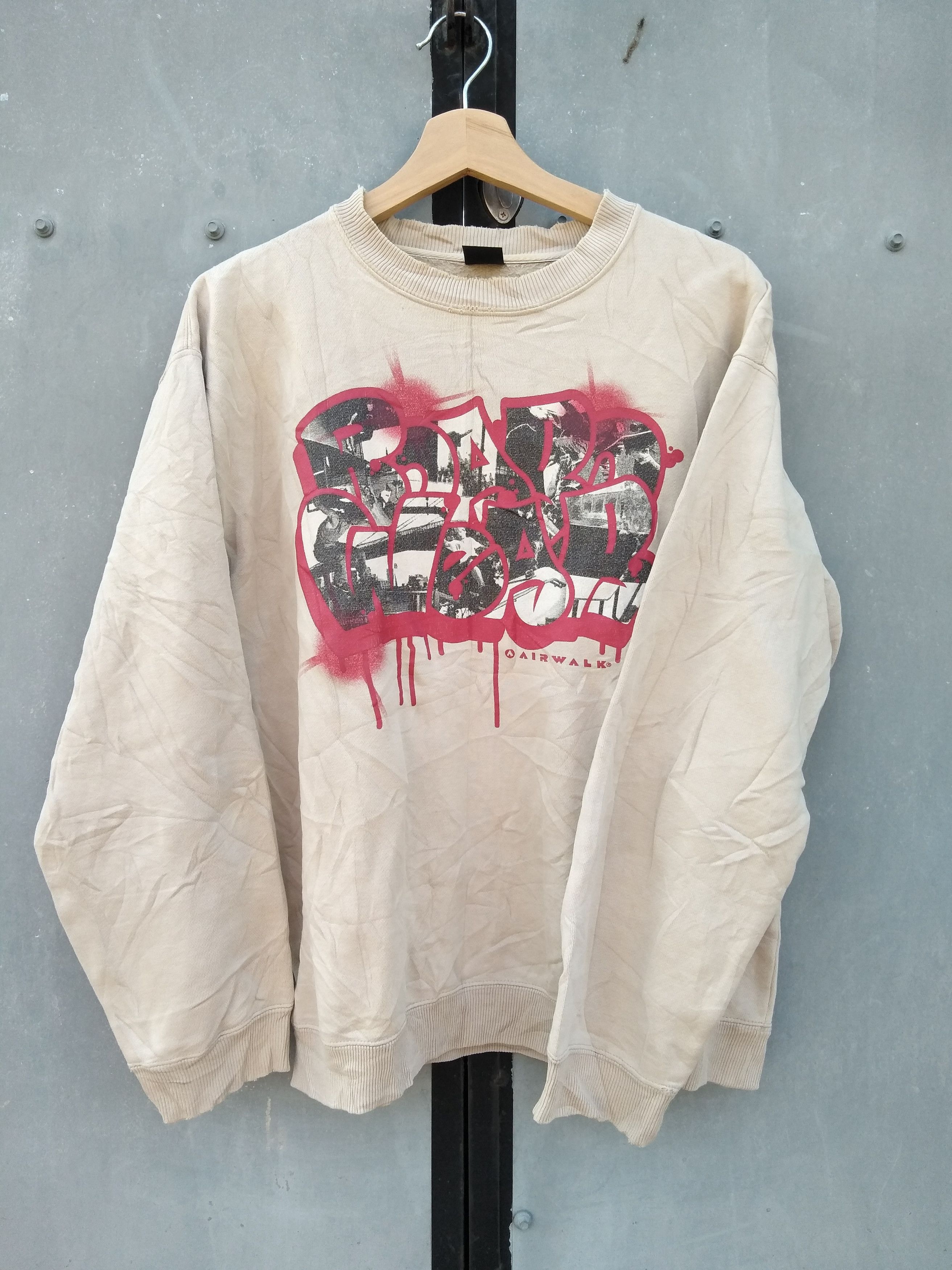 Airwalk VTG 90s AIRWALK BOARD WEAR SKATES DISTRESSED SWEATSHIRTS Size US L / EU 52-54 / 3 - 1 Thumbnail
