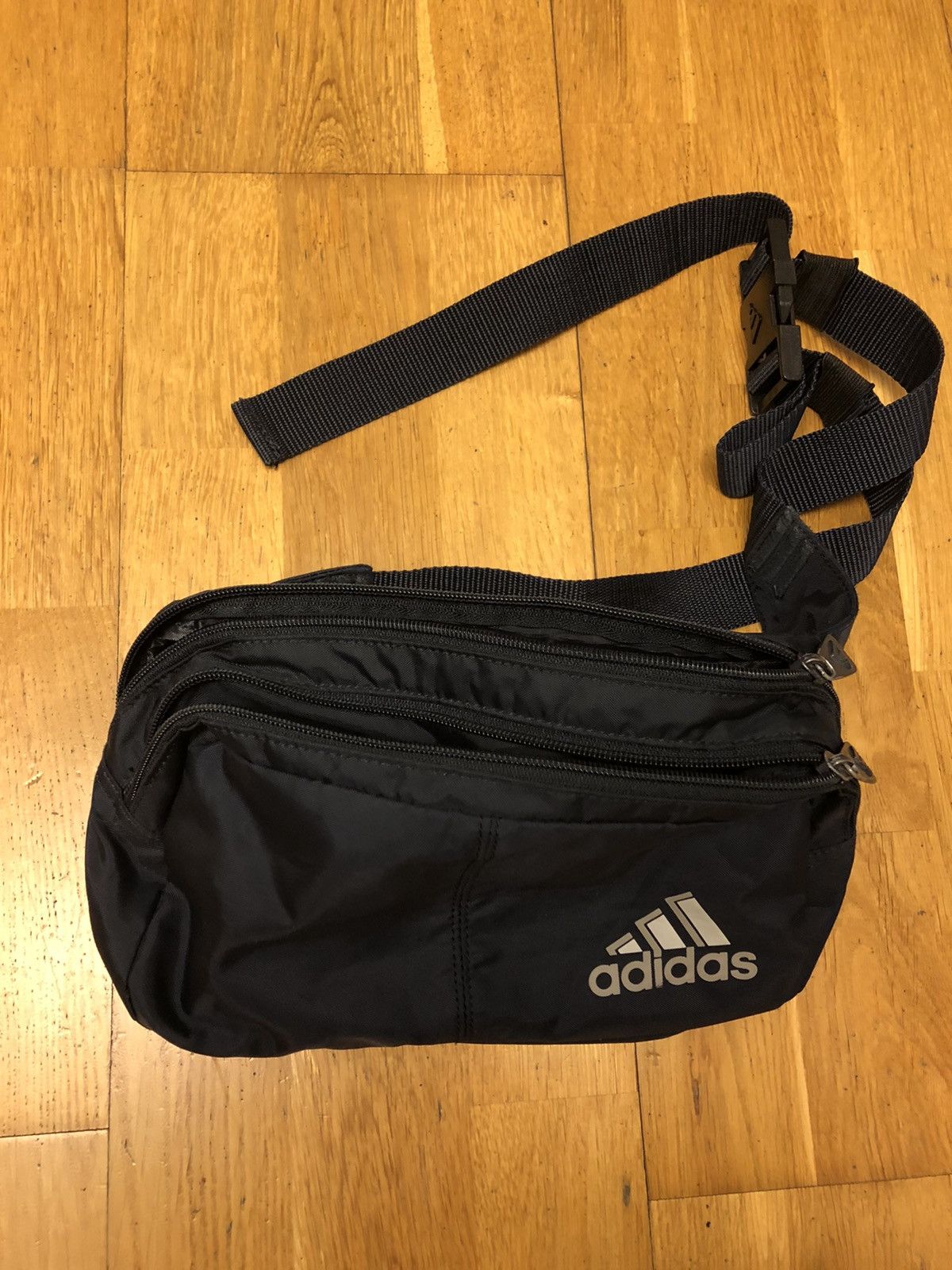 Vintage ADIDAS CLASSIC RETRO VINTAGE SPORT LIGHT SMALL SHOULDER BAG Size ONE SIZE - 8 Thumbnail