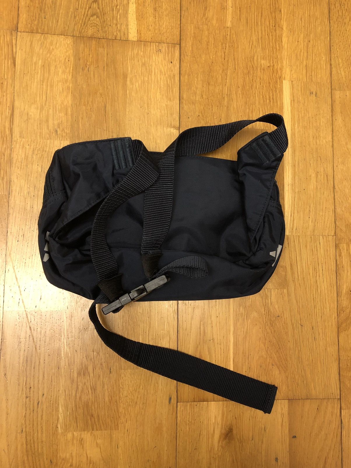 Vintage ADIDAS CLASSIC RETRO VINTAGE SPORT LIGHT SMALL SHOULDER BAG Size ONE SIZE - 2 Thumbnail
