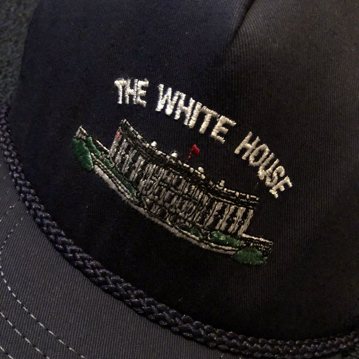 Vintage Vintage 1990s The White House US Government Logo Trucker Hat Size ONE SIZE - 3 Thumbnail