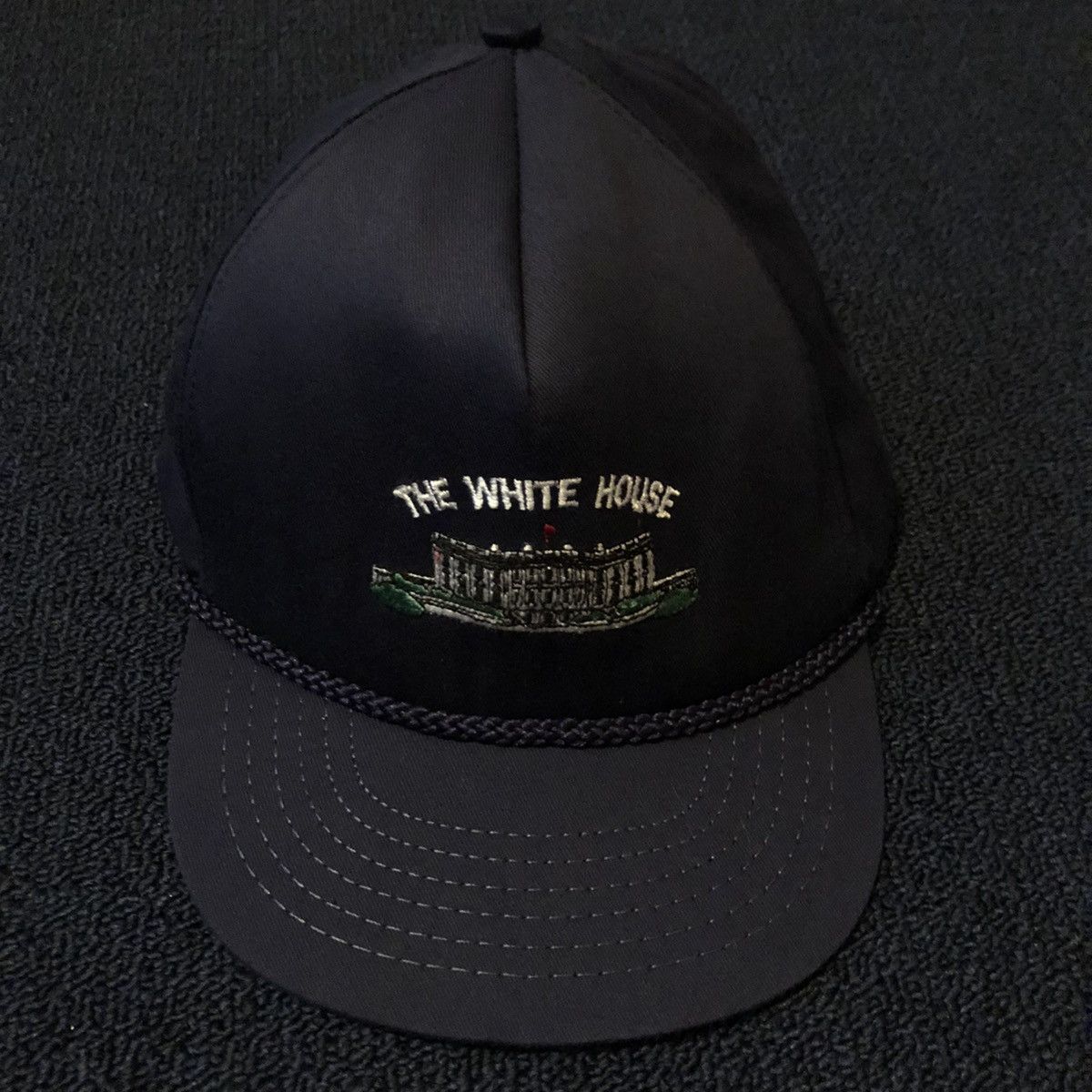 Vintage Vintage 1990s The White House US Government Logo Trucker Hat Size ONE SIZE - 2 Thumbnail
