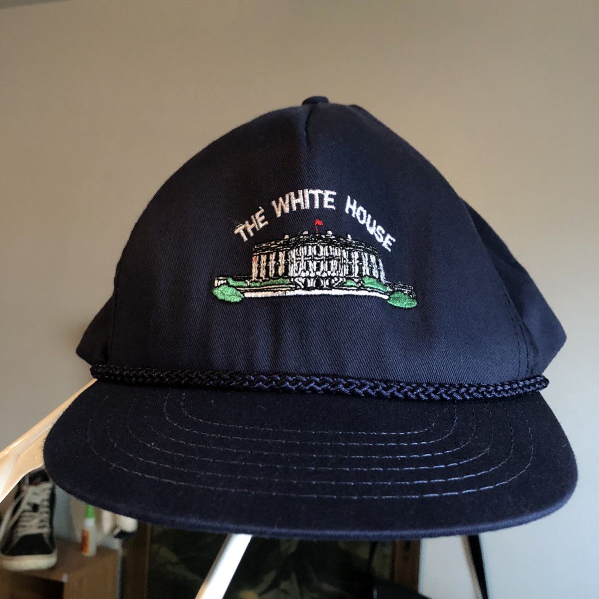 Vintage Vintage 1990s The White House US Government Logo Trucker Hat Size ONE SIZE - 1 Thumbnail