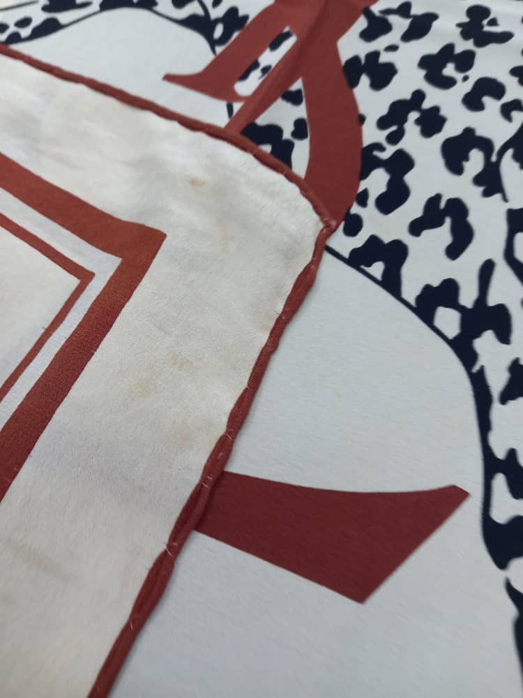 Other Yves Saint Laurent Silk Scarf Size ONE SIZE - 8 Thumbnail
