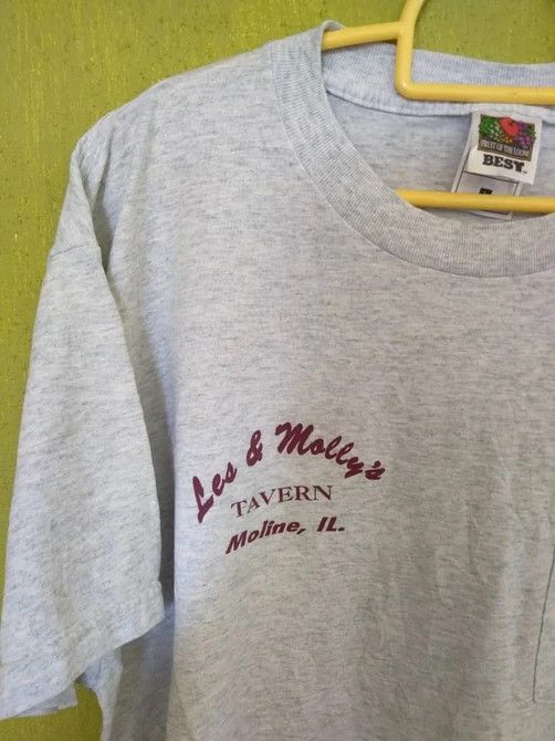 Fruit Of The Loom LES & MOLLY'S TAVERN TEE Size US L / EU 52-54 / 3 - 4 Thumbnail