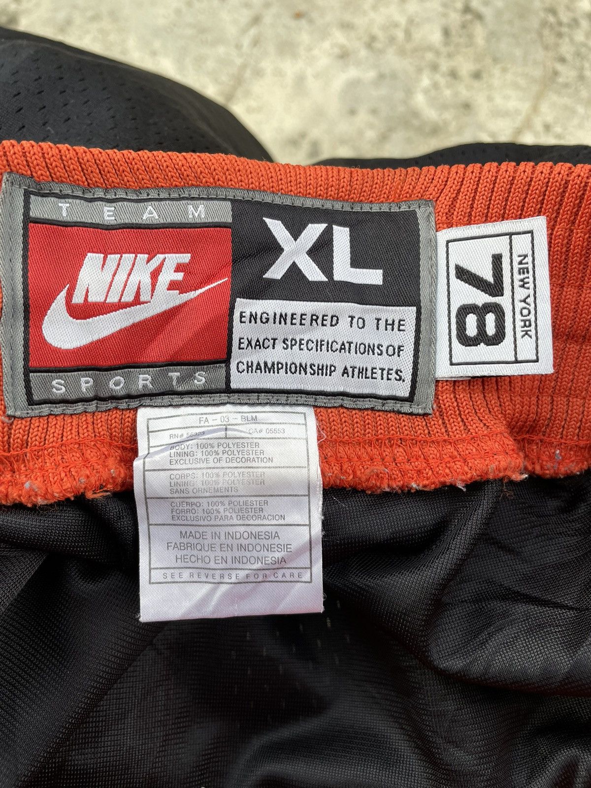 Nike × Vintage Vintage Nike Sports NBA Short Pants Size US 44 / EU 60 - 10 Thumbnail
