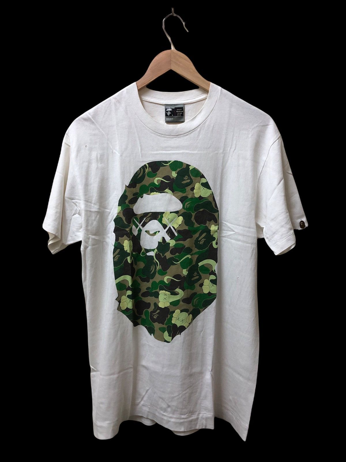 Bape × Kaws BAPE x KAWS BENDY CAMO BIG APE HEAD TEE Size US M / EU 48-50 / 2 - 1 Thumbnail