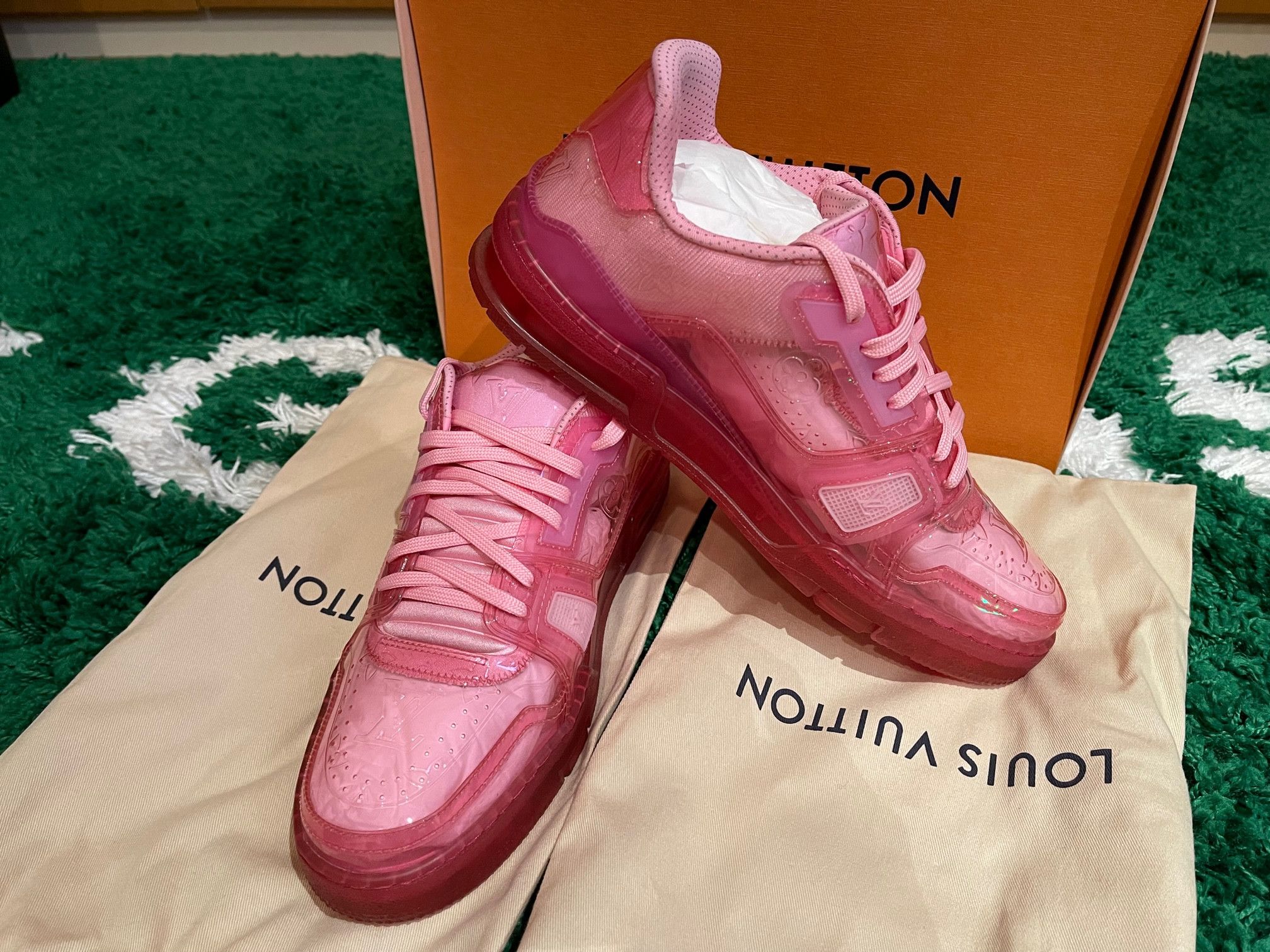 Louis Vuitton 1A98X5 LV Trainer sneaker in Pink Transparent canvas