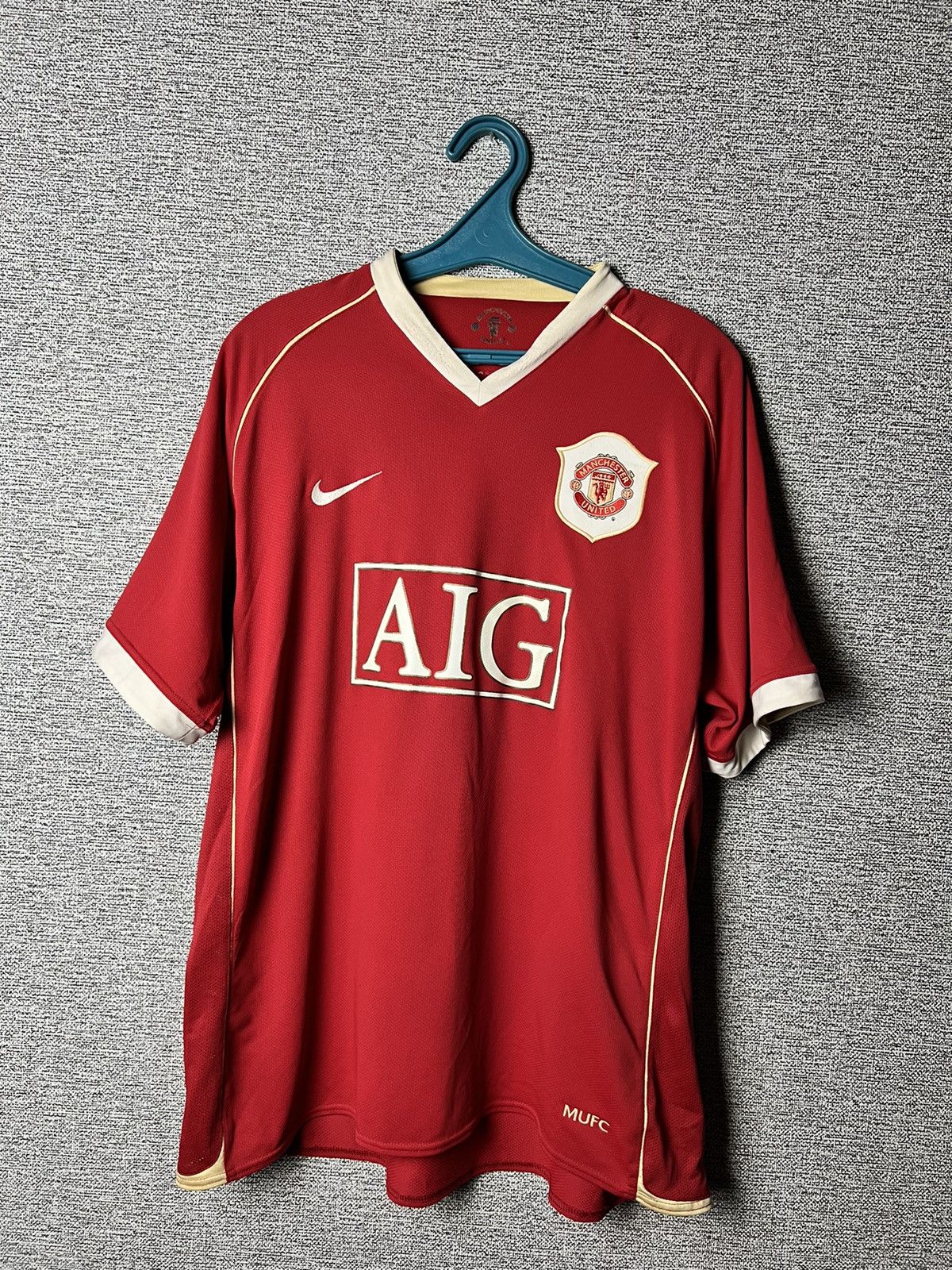 manchester united aig jersey