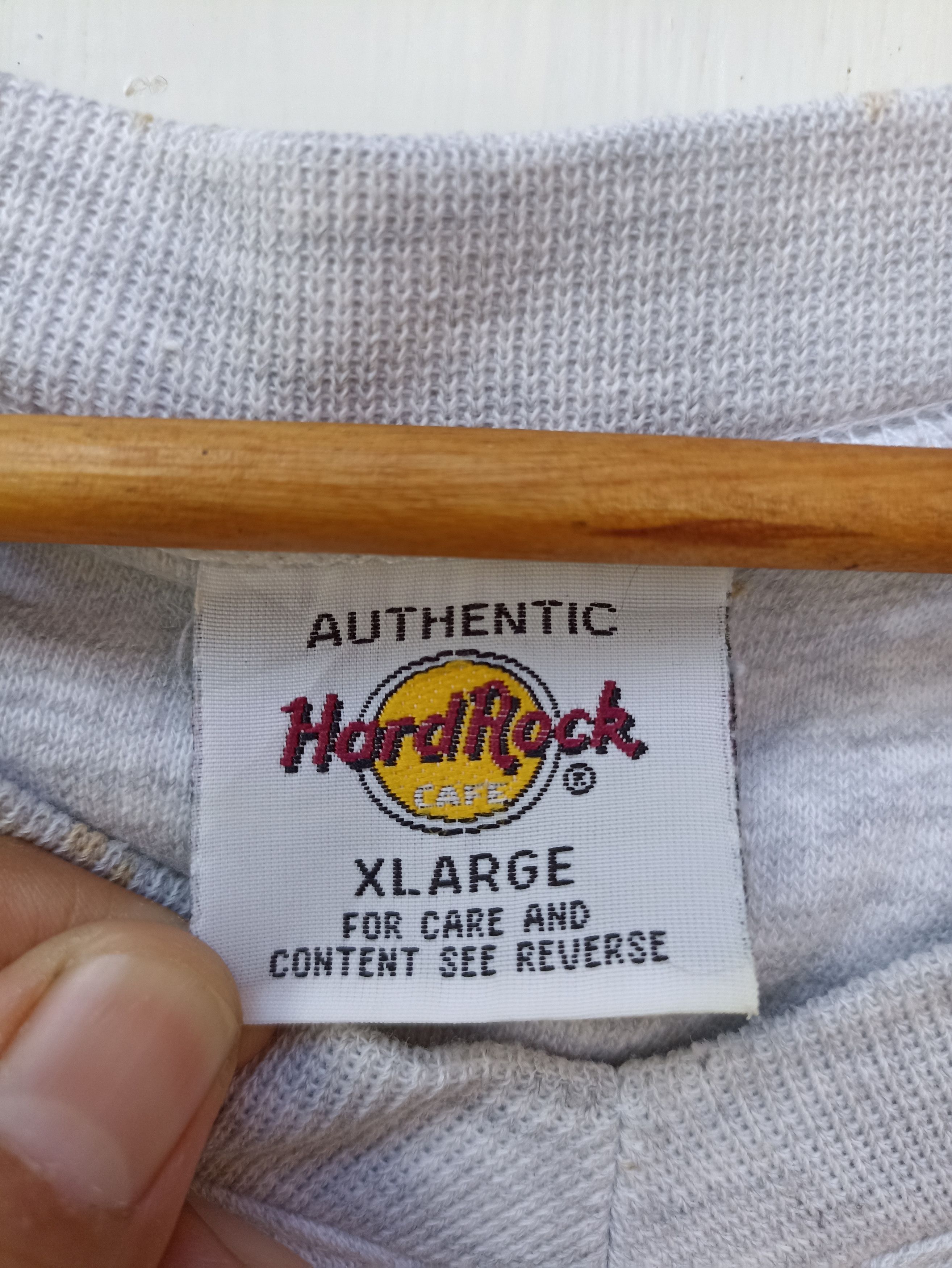 Hard Rock Cafe Vintage 90s Vintage Hard Rock Cafe Yokohama sweatshirt Size US XL / EU 56 / 4 - 5 Thumbnail